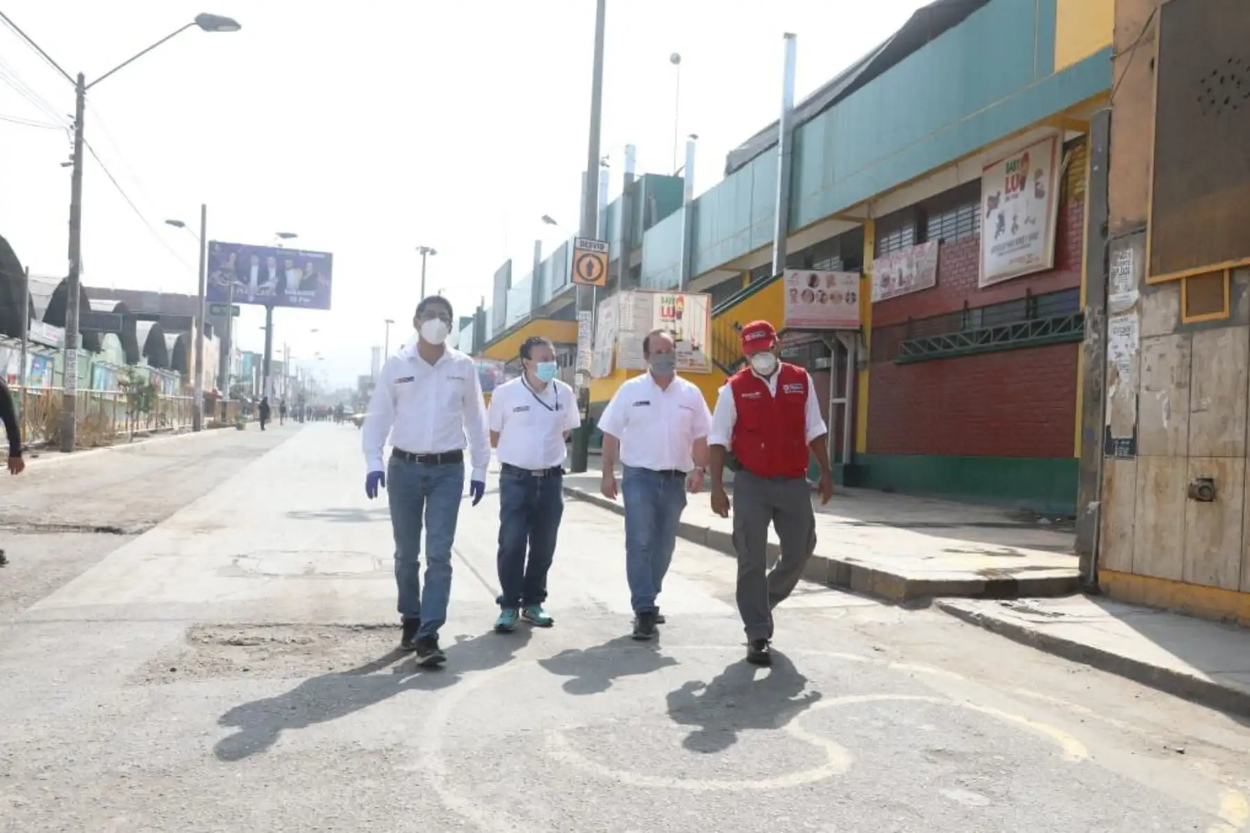 Ministerio de la Producción inspecciona
el mercado Ciudad de Dios de SJM para para garantizar reapertura en  forma segura", en el marco del programa "Te cuido Perú ".
Foto:Produce