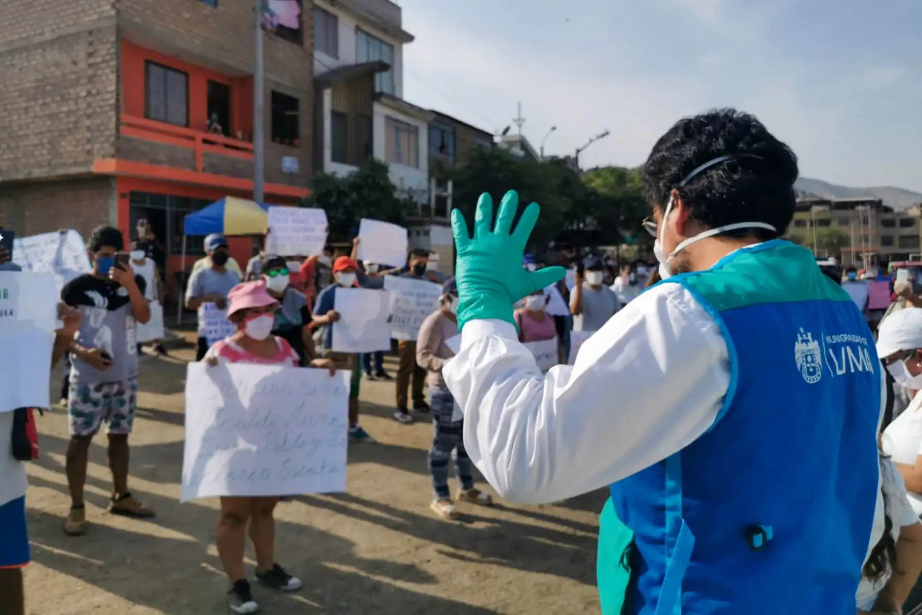 La Municipalidad de Lima hizo entrega de pollos a la población de San Juan de Lurigancho


Foto: Municipalidad de Lima