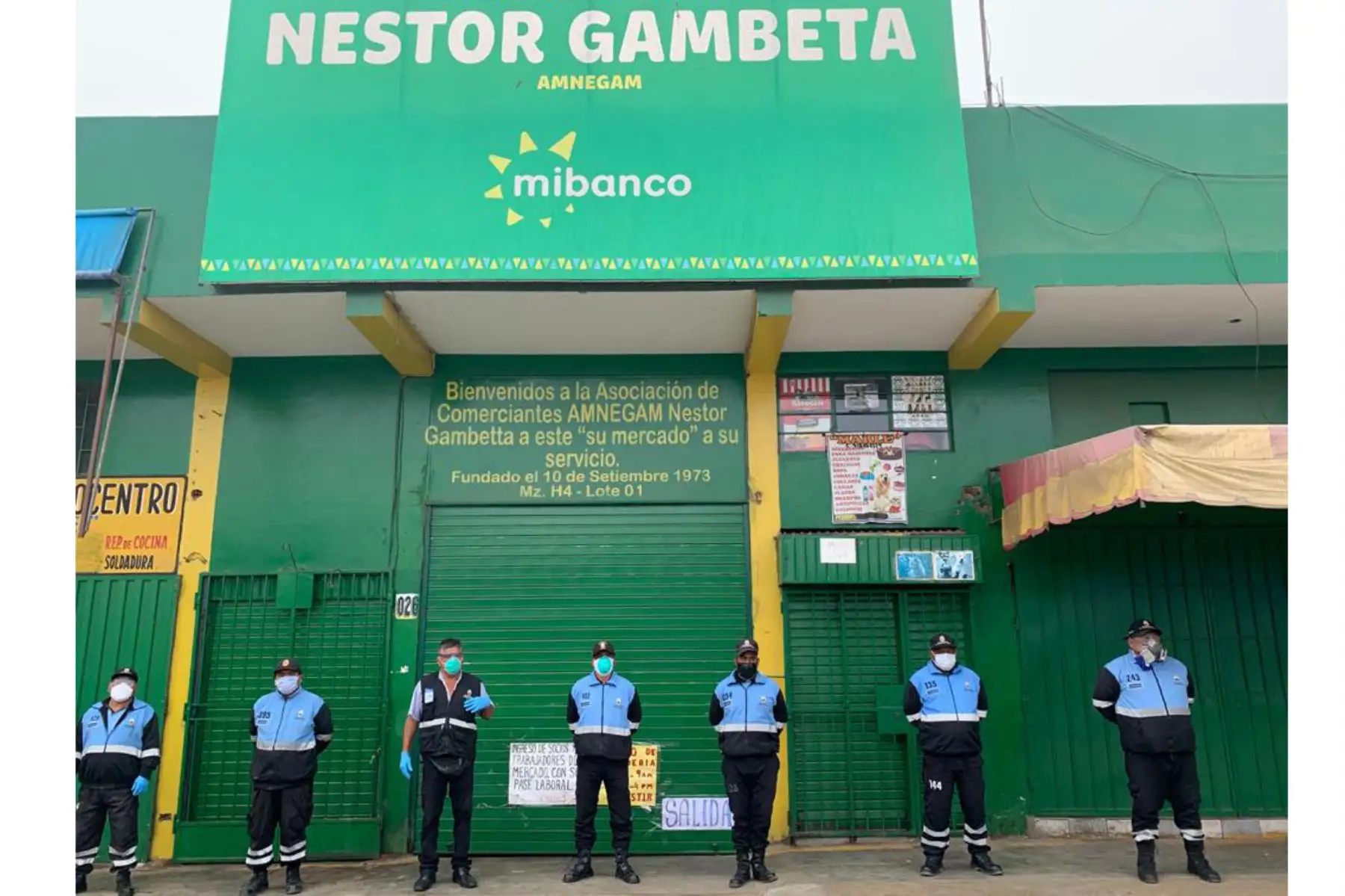Municipalidad Provincial del Callao realizó el cierre temporal del centro de abasto para la desinfección y reordenamiento, tras dar positivo  53 comerciantes del Mercado Rojo en Gambetta Baja.
Foto: Municipalidad Provincial del Callao