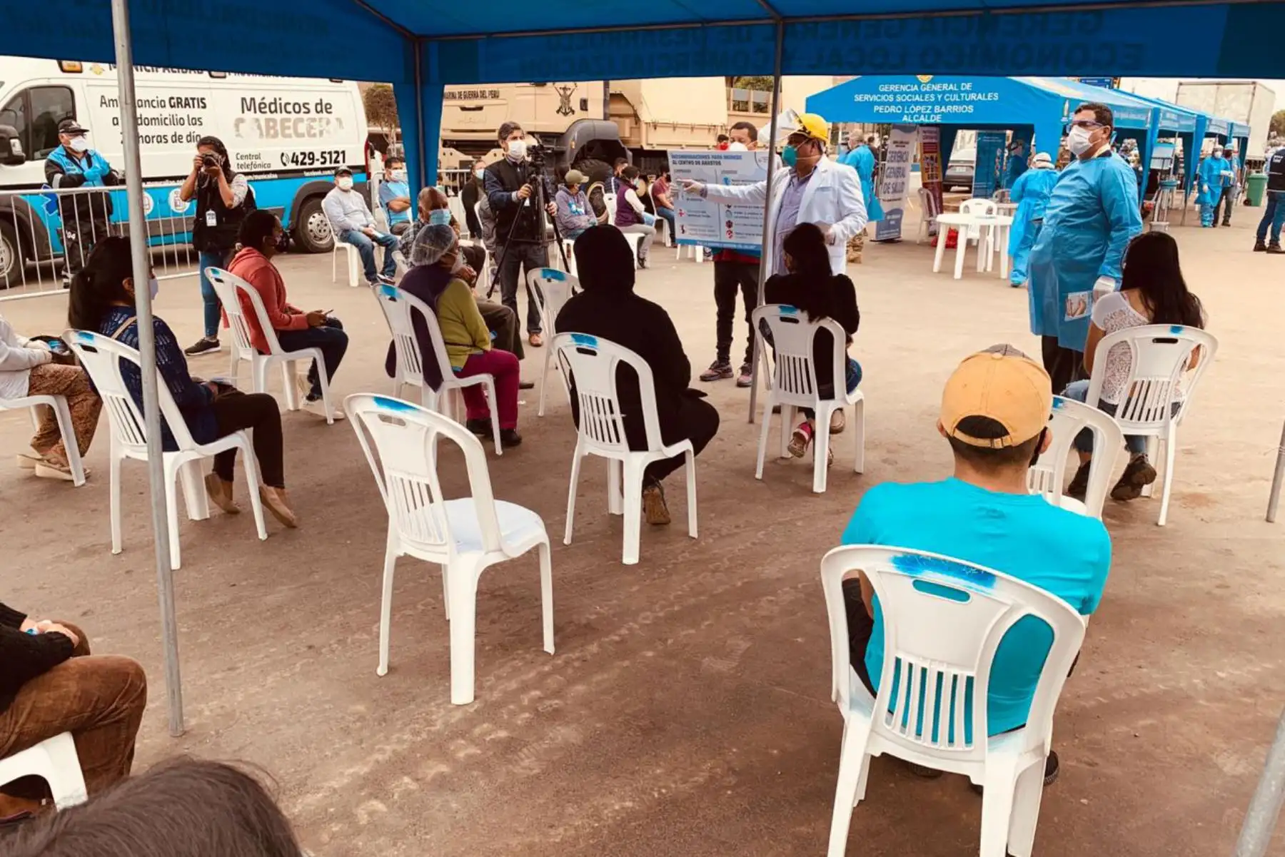 Municipalidad Provincial del Callao realizó el cierre temporal del centro de abasto para la desinfección y reordenamiento, tras dar positivo  53 comerciantes del Mercado Rojo en Gambetta Baja.
Foto: Municipalidad Provincial del Callao