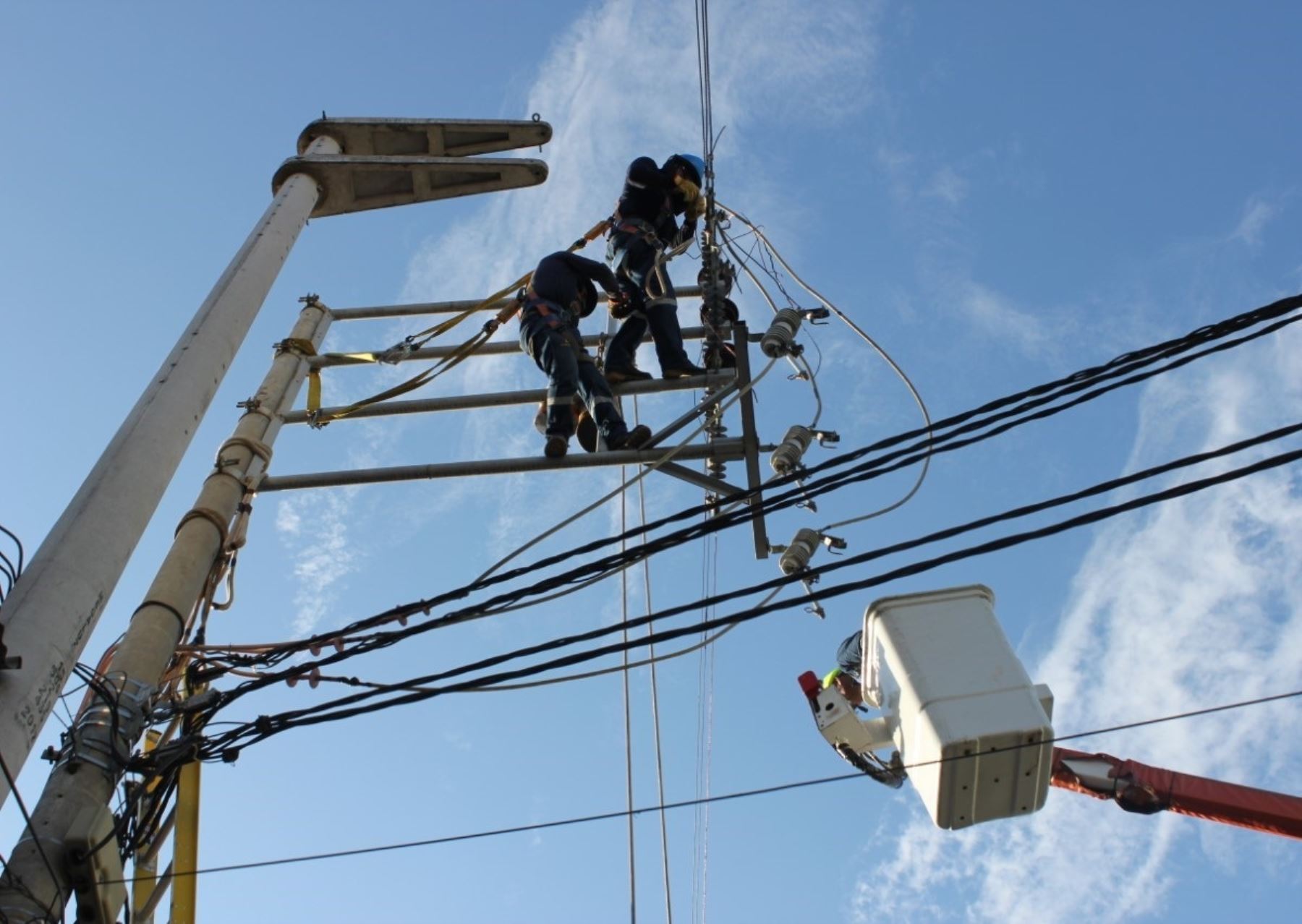 Electro Oriente intensifica labores para asegurar el servicio eléctrico en las cuatro regiones donde brinda atención. ANDINA/Difusión