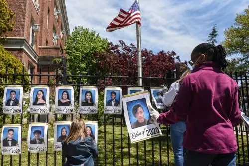 Nueva York se mantiene como el estado más golpeado en EE. UU. por la pandemia con 388,488 casos confirmados. Foto: AFP
