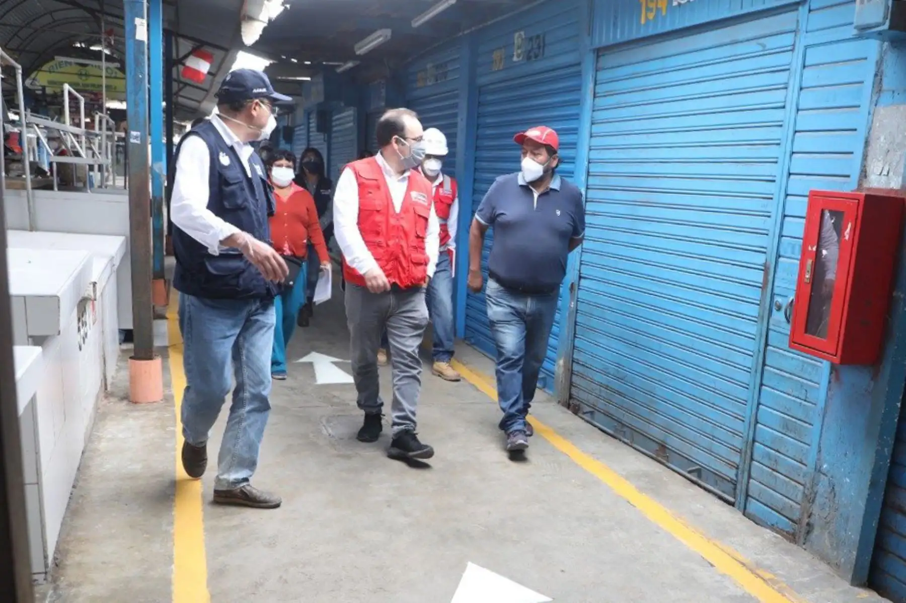 Ministerio de la Producción supervisa los mercados de Lima y Surquillo como parte de la estrategia multisectorial "Te Cuido Perú ".
Foto: Produce
