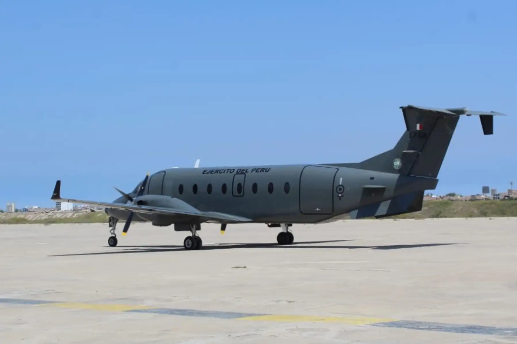 Equipo del ministerio de Defensa se reúne con el jefe del Comando Regional COVID - 19 de Lambayeque, para hacer seguimiento de avances y necesidades, a fin de reforzar las acciones contra el coronavirus.
Foto: Mindef