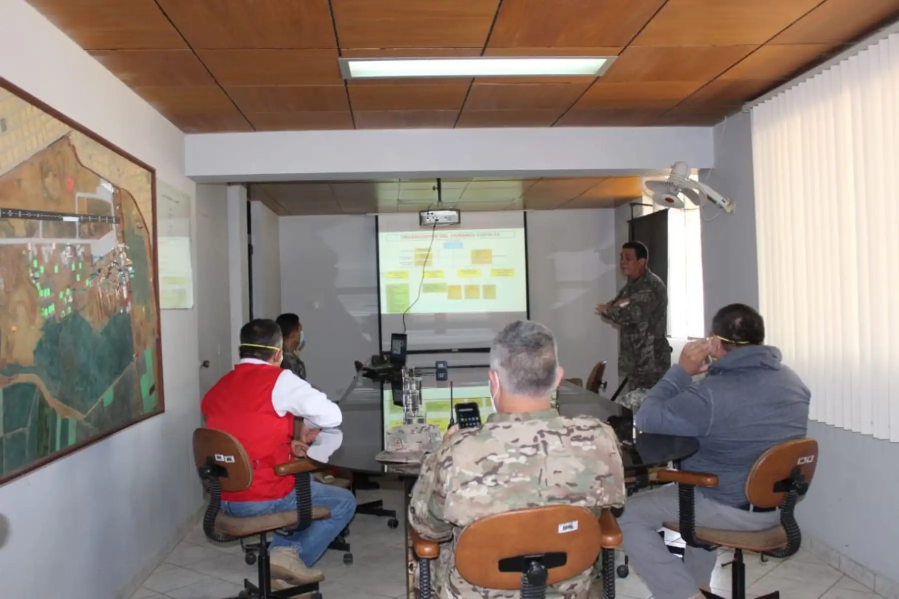 Ministerio de Defensa lleva a Lambayeque  una tonelada y media de insumos médicos y equipos de protección del Ministerio de Salud, para reforzar la labor contra el COVID19 en esa región. 
Foto: Mindef