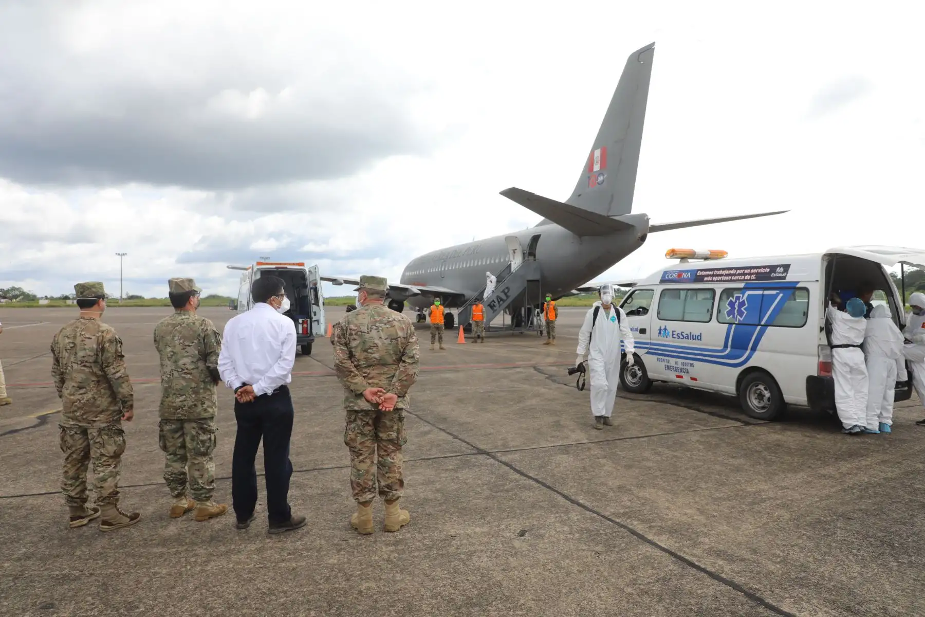 El presidente del Consejo de Ministros, Vicente Zeballos y una comitiva llegaron a Iquitos para inspeccionar el funcionamiento de los servicios de salud, orden interno y mercados, frente a la emergencia sanitaria ocasionada por el Covid-19. Foto: ANDINA/PCM