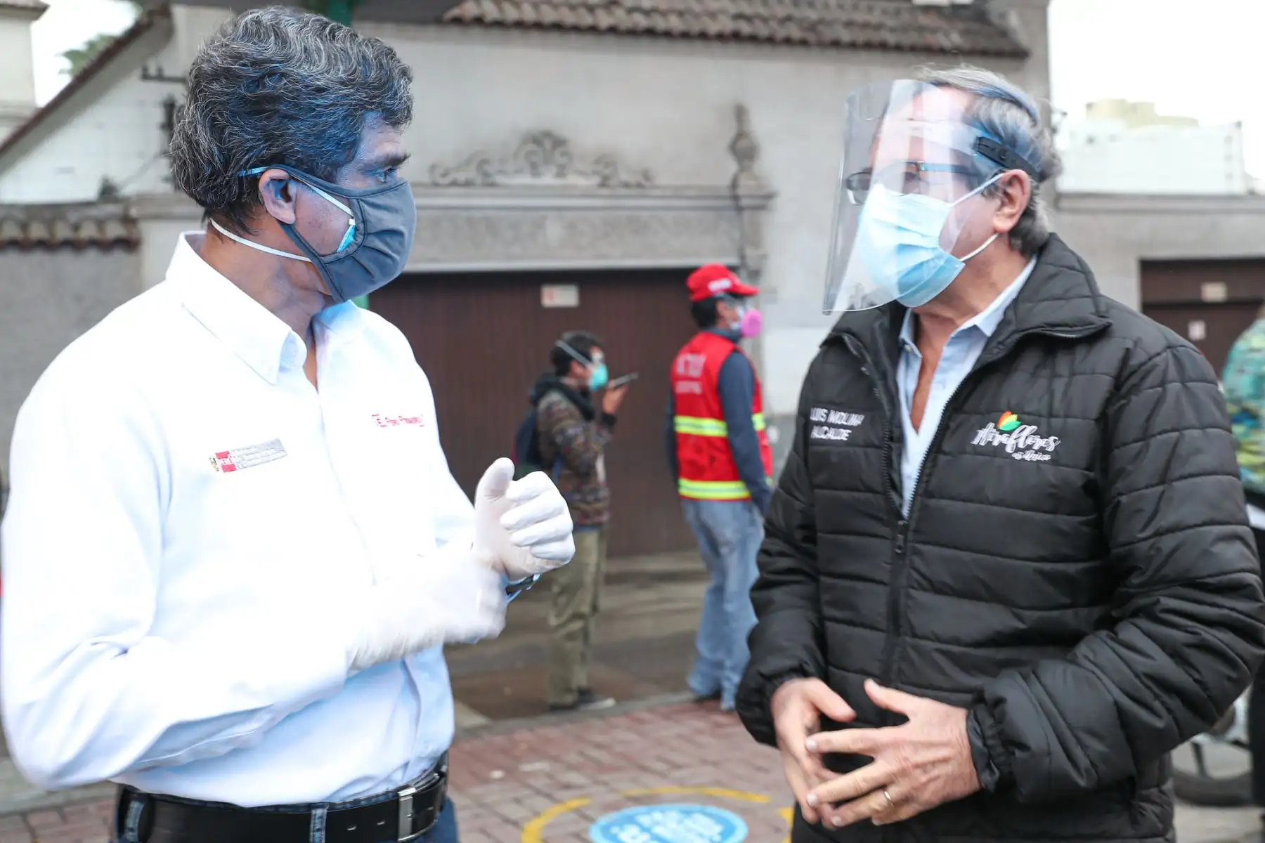 Ministro de Transportes y Comunicaciones Carlos Lozada lidera operativo de fiscalización que se realiza en el cruce de las avenidas Angamos y Arequipa.

Foto:MTC