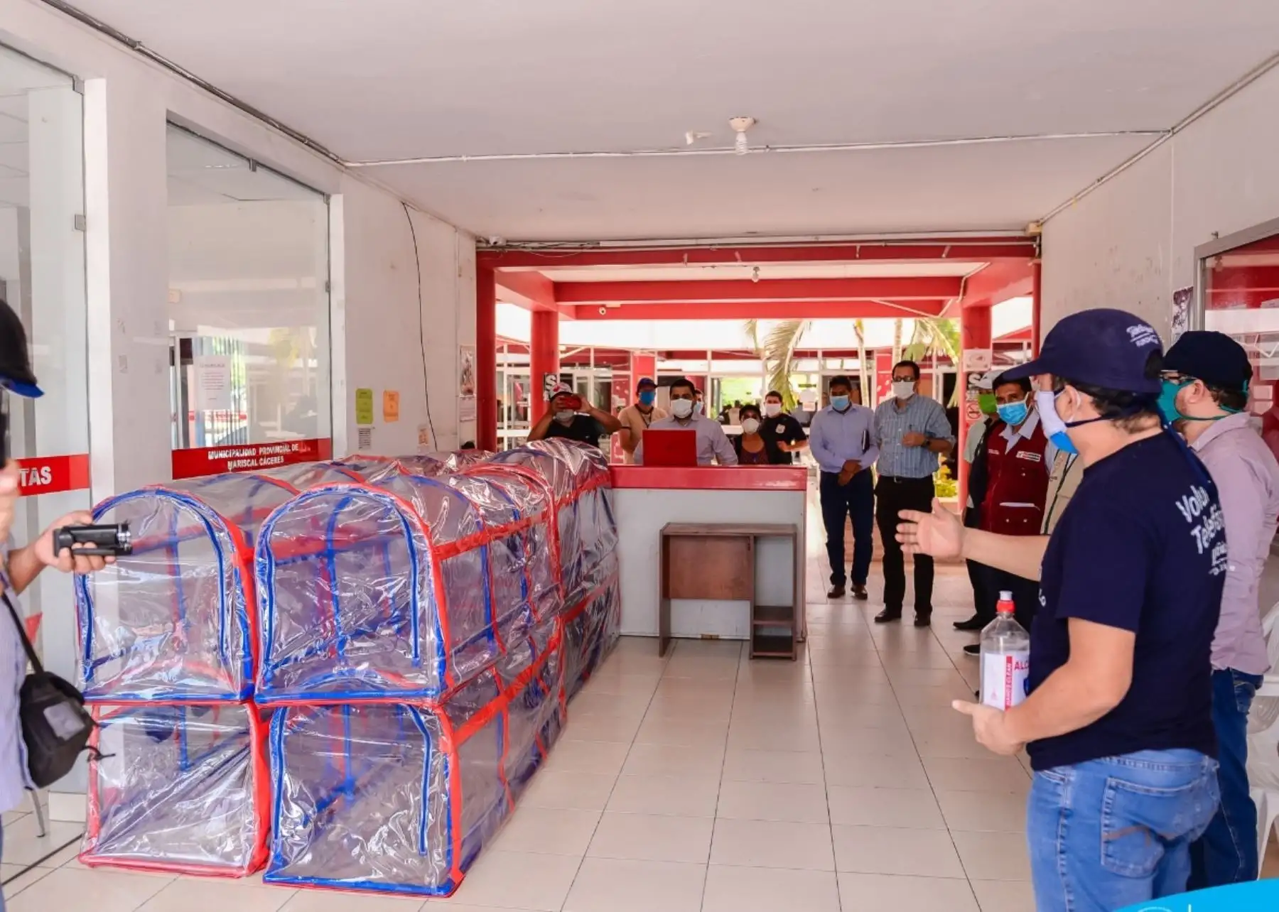 Municipio de Mariscal Cáceres-Juanjuí, región San Martín, entregó ocho cápsulas herméticas para pacientes con coronavirus (covid-19). ANDINA/Difusión