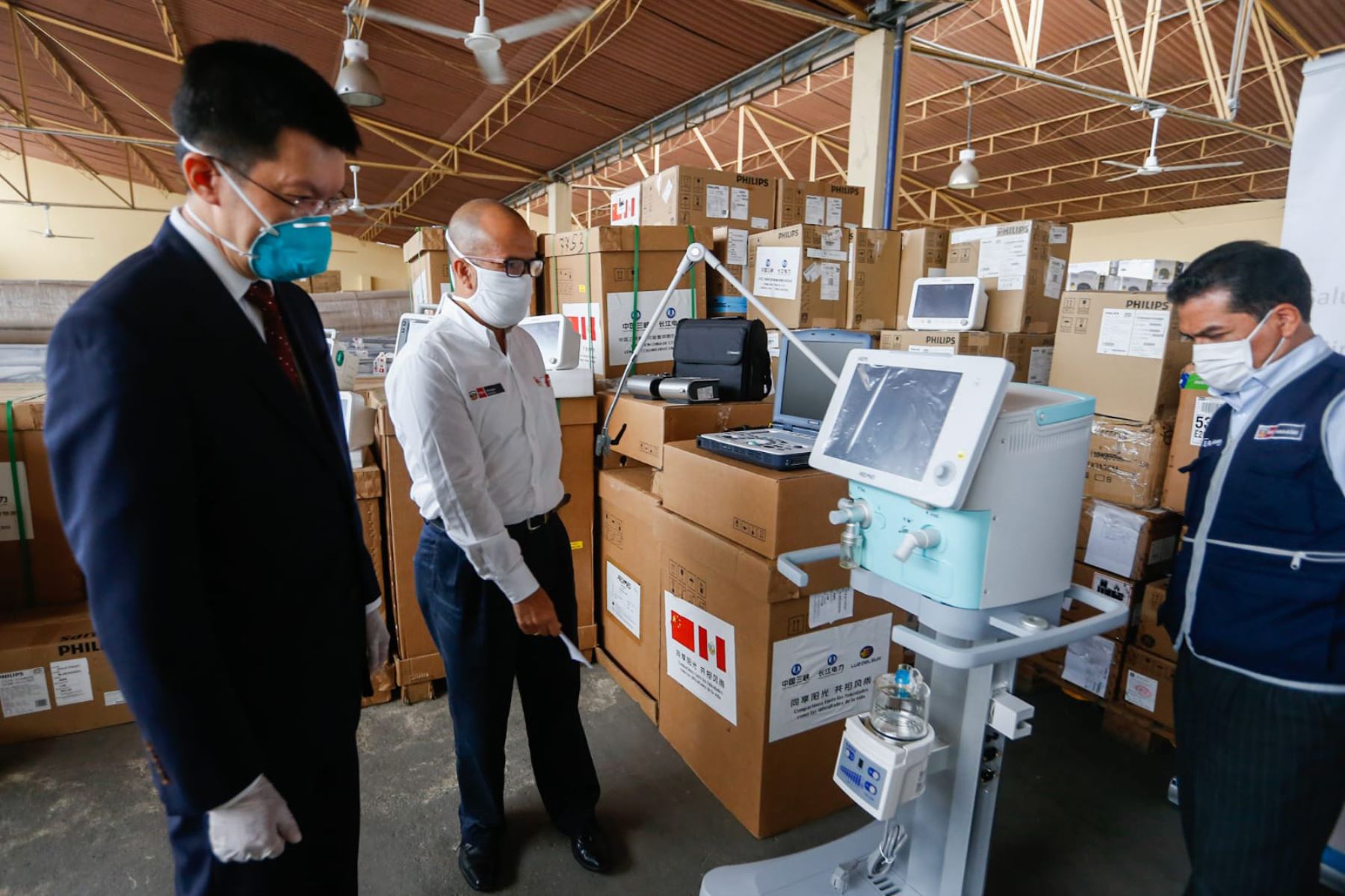 China donó ventiladores mecánicos y otros equipos indispensables para la atención a pacientes covid-19. Foto: ANDINA/Difusión