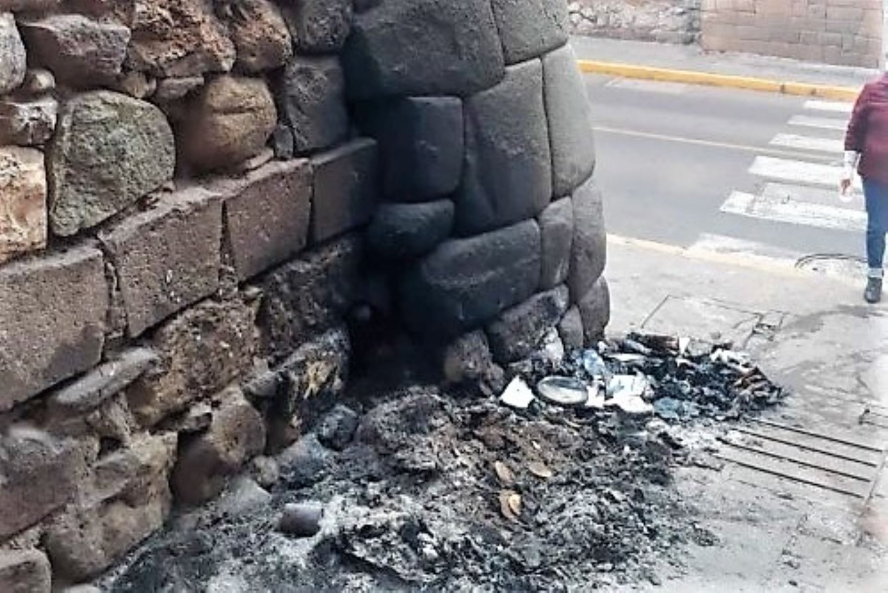 Policía investiga un nuevo atentado contra el patrimonio histórico y cultural en el Cusco.