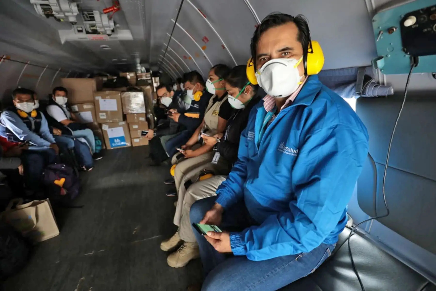 Essalud envia  envia equipos de protección e insumos médicos necesarios para fortalecer la primera línea de atención a pacientes con Covid 19. Los envios serán distribuidos a las regiones de  Cusco 17 toneladas, Apurimac 7 toneladas y Puno 7 toneladas.
Foto: Essalud