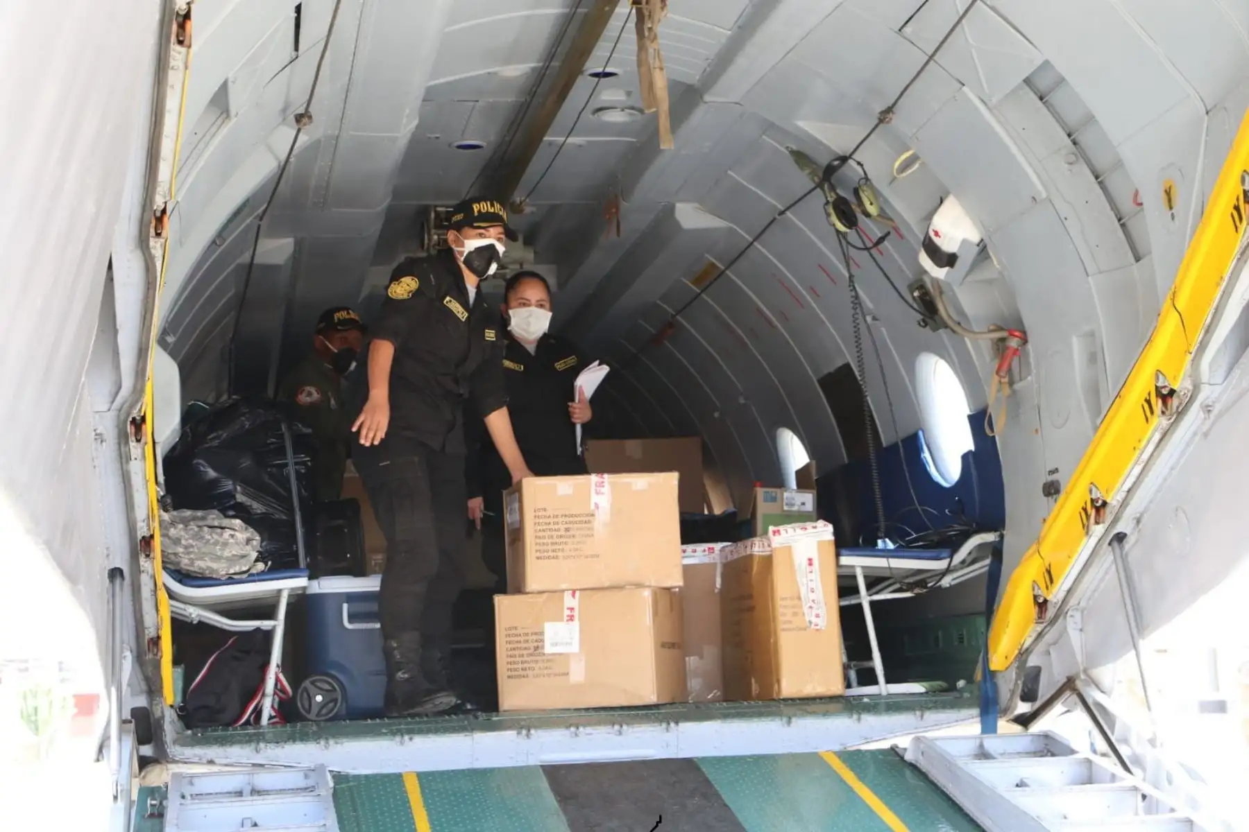 El ministro del Interior, Gastón Rodríuguez arribó esta mañana a Piura con pruebas rápidas para policías y encabeza diversas acciones de prevención ante el coronavirus. Foto: Cortesía Pedro Chunga
