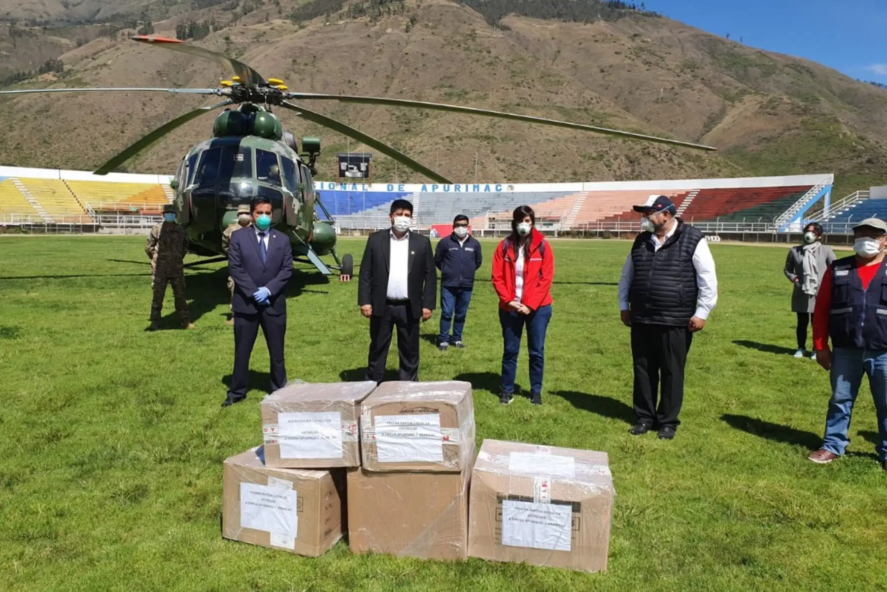 Ministra de Economía y Finanzas,  María Antonieta Alva, arriba a Apurímac, para entregar kits de pruebas de detección del covid -19 en el marco de las acciones de prevención y mitigación del virus.
Foto:MEF