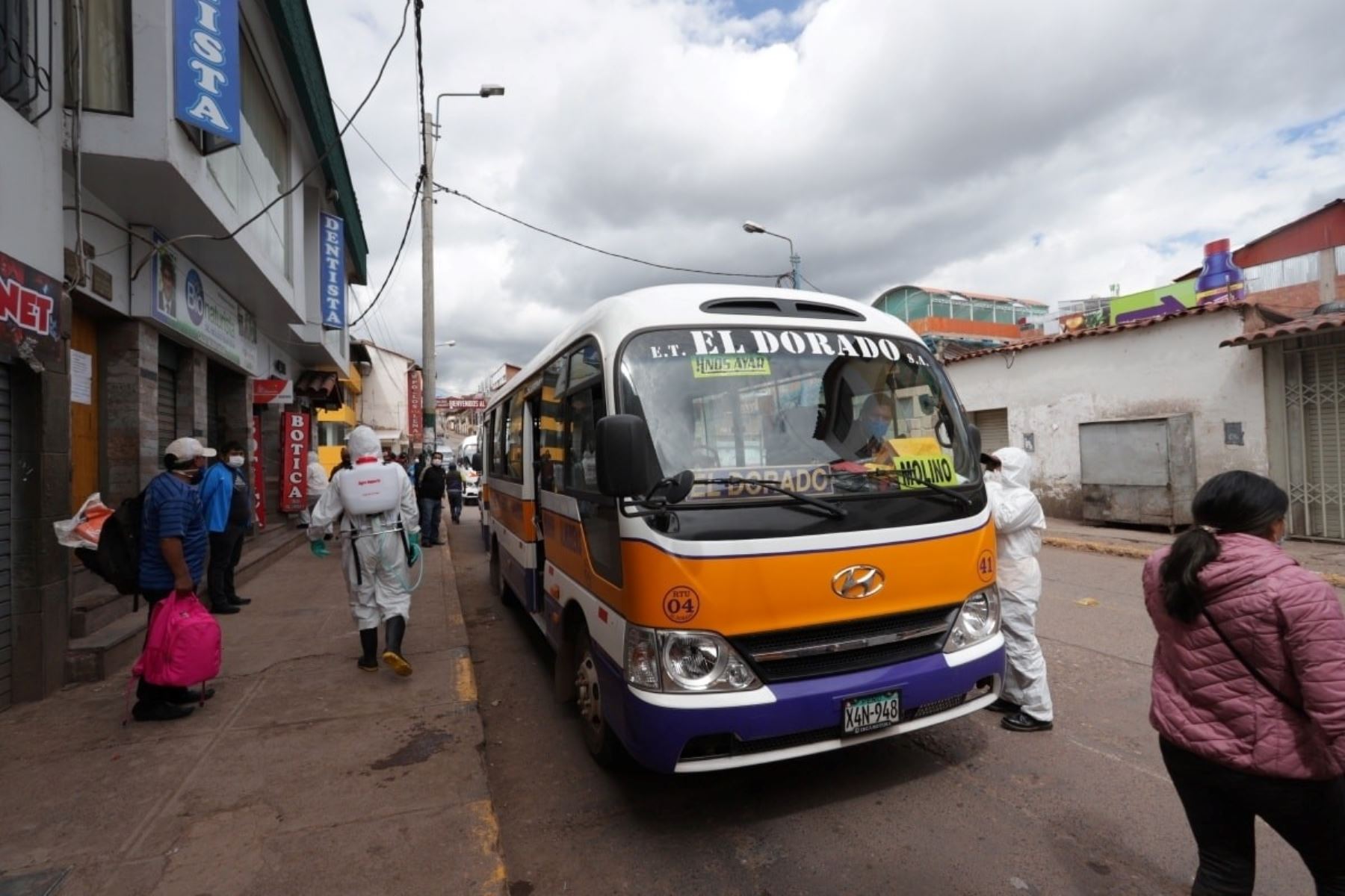 Plantean ampliación de horario para transporte público y atención en mercados del Cusco.