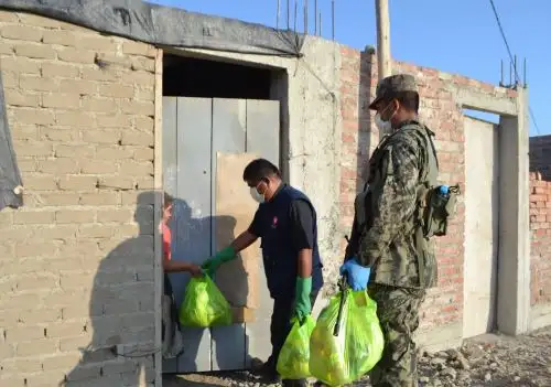 Diversas instituciones públicas y privadas de La Libertad continúan llevando ayuda a familias vulnerables afectadas por la pandemia de coronavirus (covid-19). ANDINA/Difusión