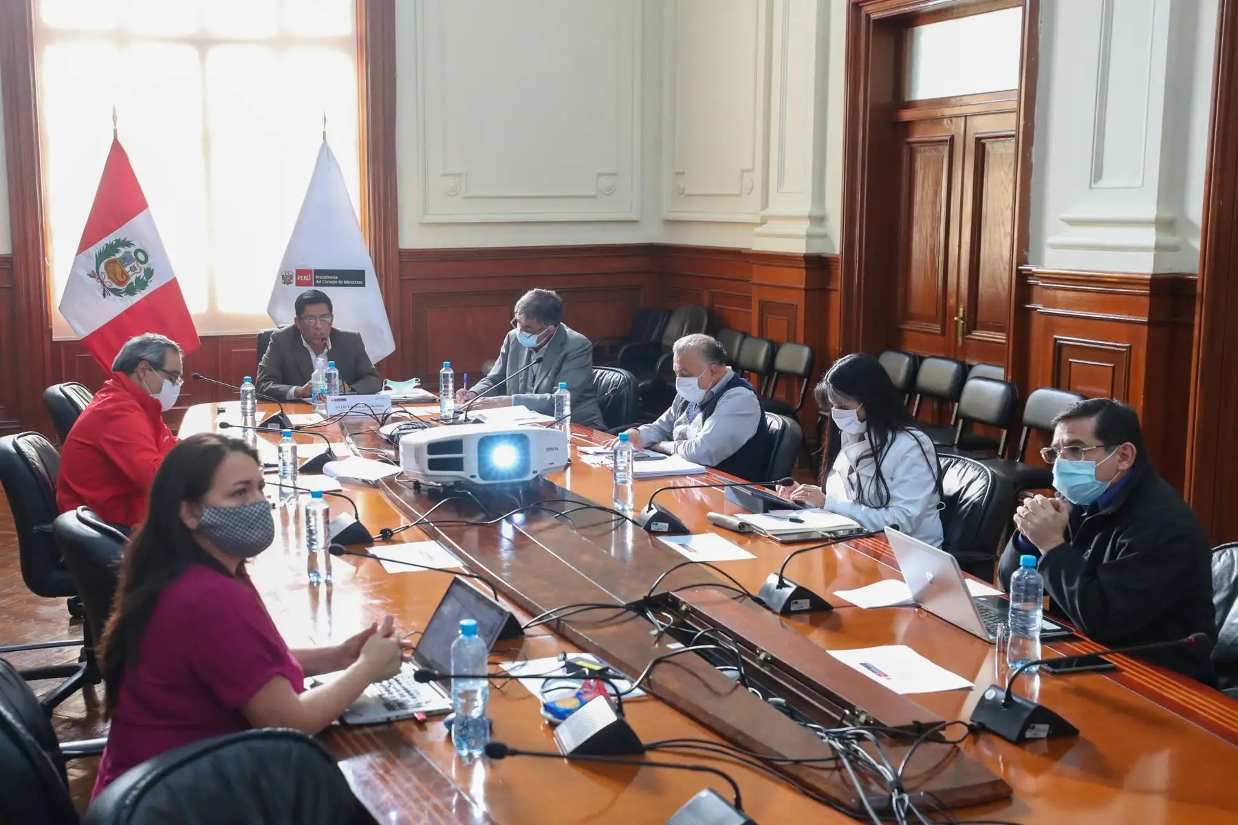 El premier  Vicente Zeballos se presenta en sesión virtual ante la Comisión de Descentralización del  Congreso del Perú, para informar sobre el trabajo del gobierno nacional con los gobiernos regionales y municipalidades en el marco de la emergencia sanitaria por el covid - 19.
Foto: Difusión