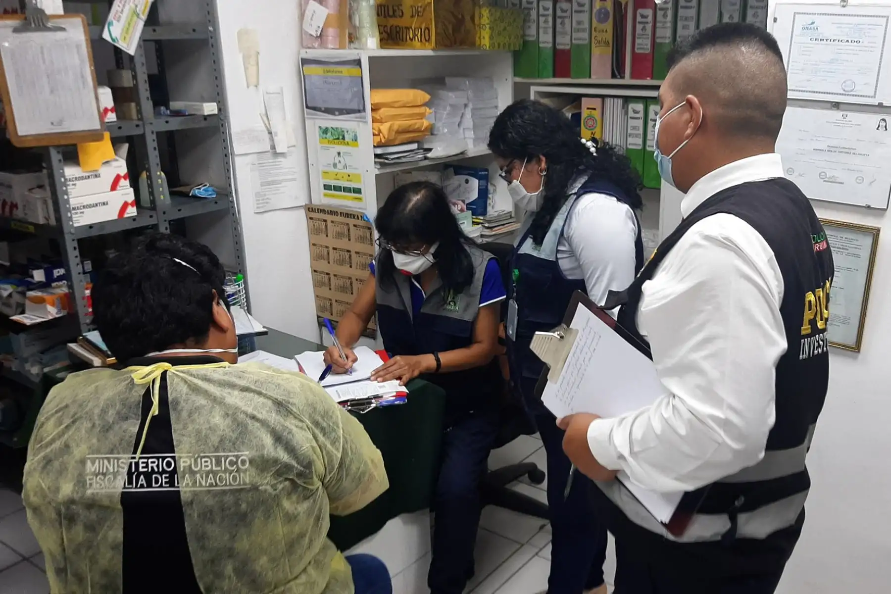 La Municipalidad de Huánuco conjuntamente con la Fiscalia y la Policía realizaron la fiscalización de precios en las diversas farmacias de la ciudad. Foto: ANDINA/Municipalidad de Huánuco