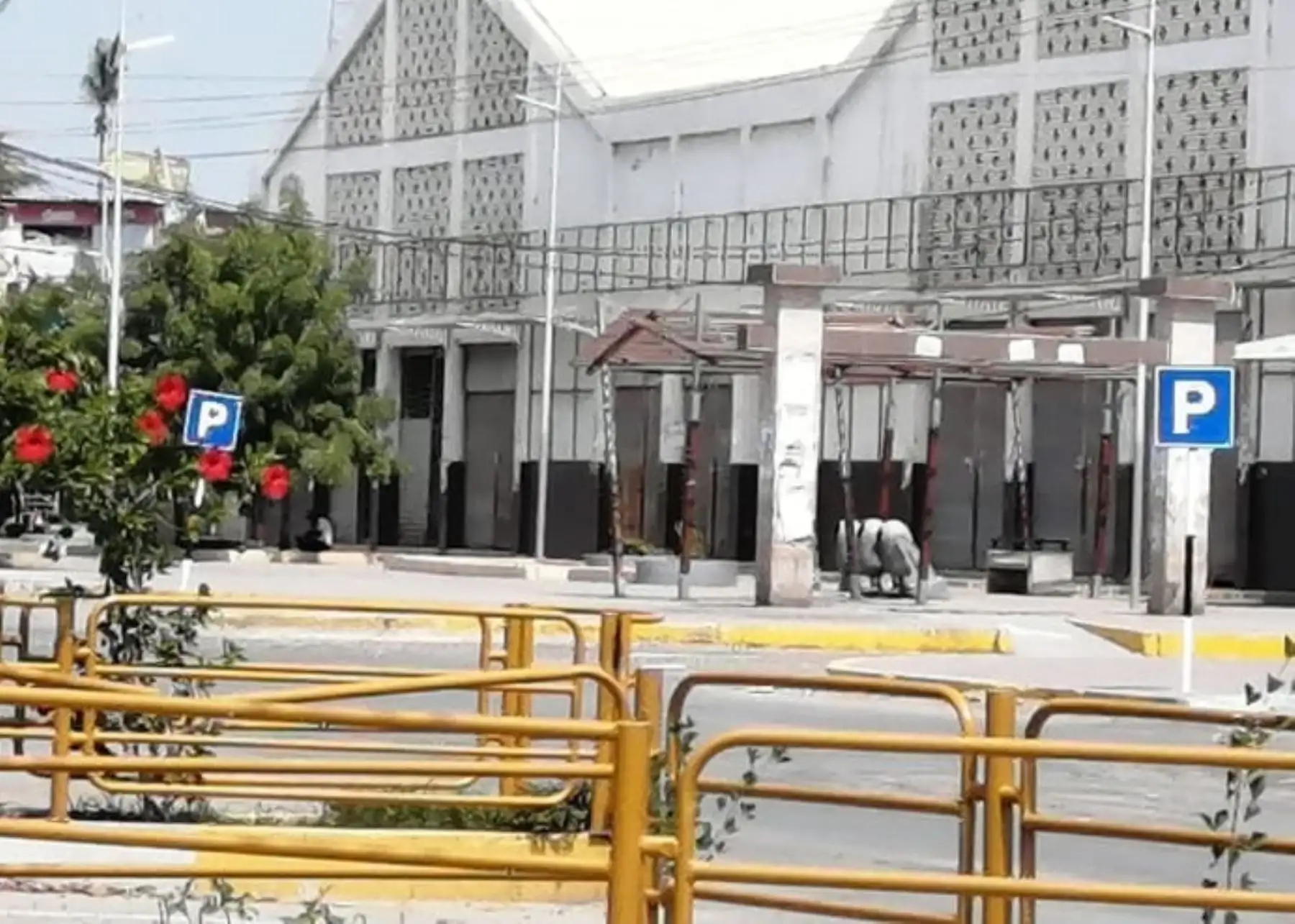 Municipalidad Provincial de Piura dispuso el cierre por 24 horas de tres mercados que operan en la ciudad de Piura. ANDINA/Difusión