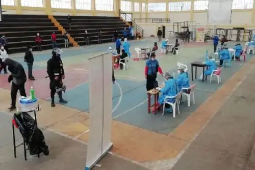 Esta labor estuvo a cargo de la Dirección Regional de Salud (Diresa) de Pasco, en coordinación con el área de Fiscalización de la Municipalidad Provincial de Pasco y los dirigentes de los centros de abastos.