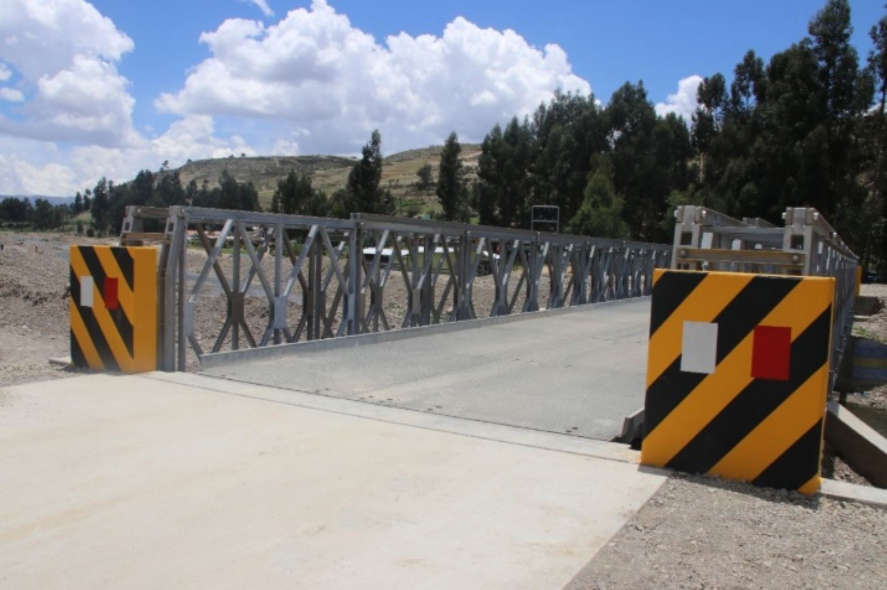El Ministerio de Transportes y Comunicaciones (MTC) ha priorizado el inicio de las obras de instalación de cuatro puentes modulares en la región Cajamarca, durante la primera fase del proceso de reactivación económica establecido por el Ejecutivo.