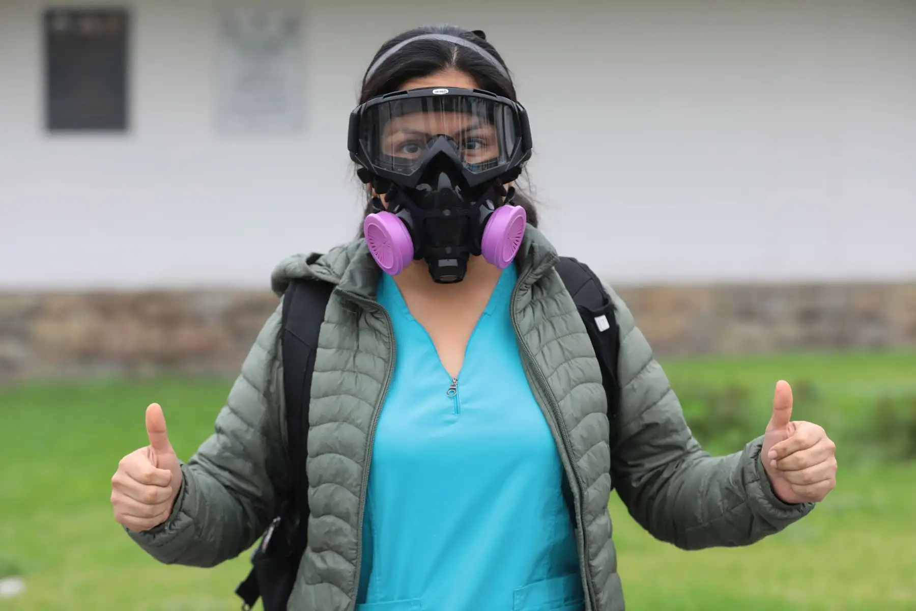 Partida de un equipo de 41 profesionales de la salud, entre médicos, enfermeras, técnicos y equipo asistencial, con destino a Iquitos. Ellos atenderán a la población contagiada por covid-19 desde el  Hospital Blanco de EsSalud en Chincheta, Loreto. Foto: EsSalud