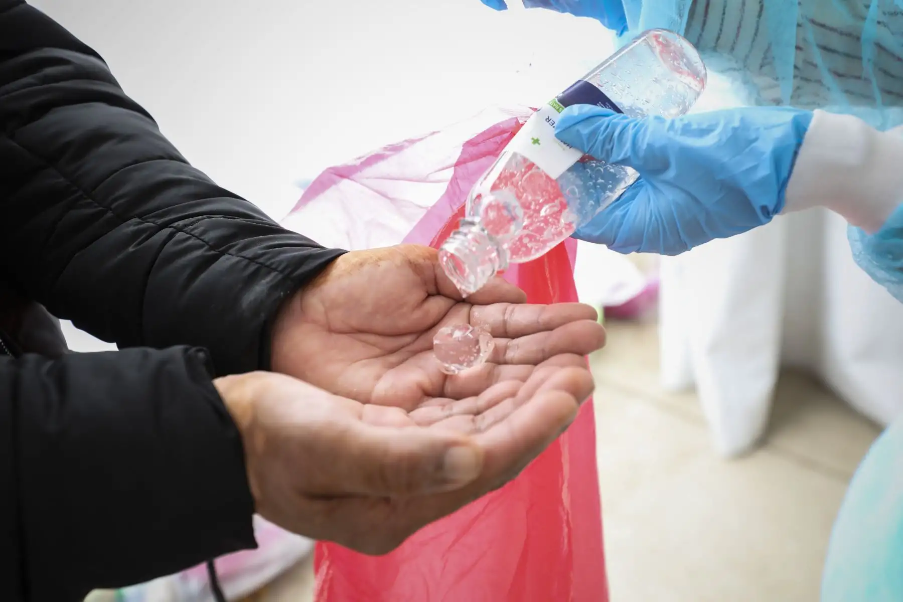 La Municipalidad de Lima entregó canastas de alimentos a pobladores de la comunidad Shipibo-Conibo de Cantagallo quienes cumplen cuarentena por casos confirmados de coronavirus. Foto: ANDINA/Municipalidad de Lima