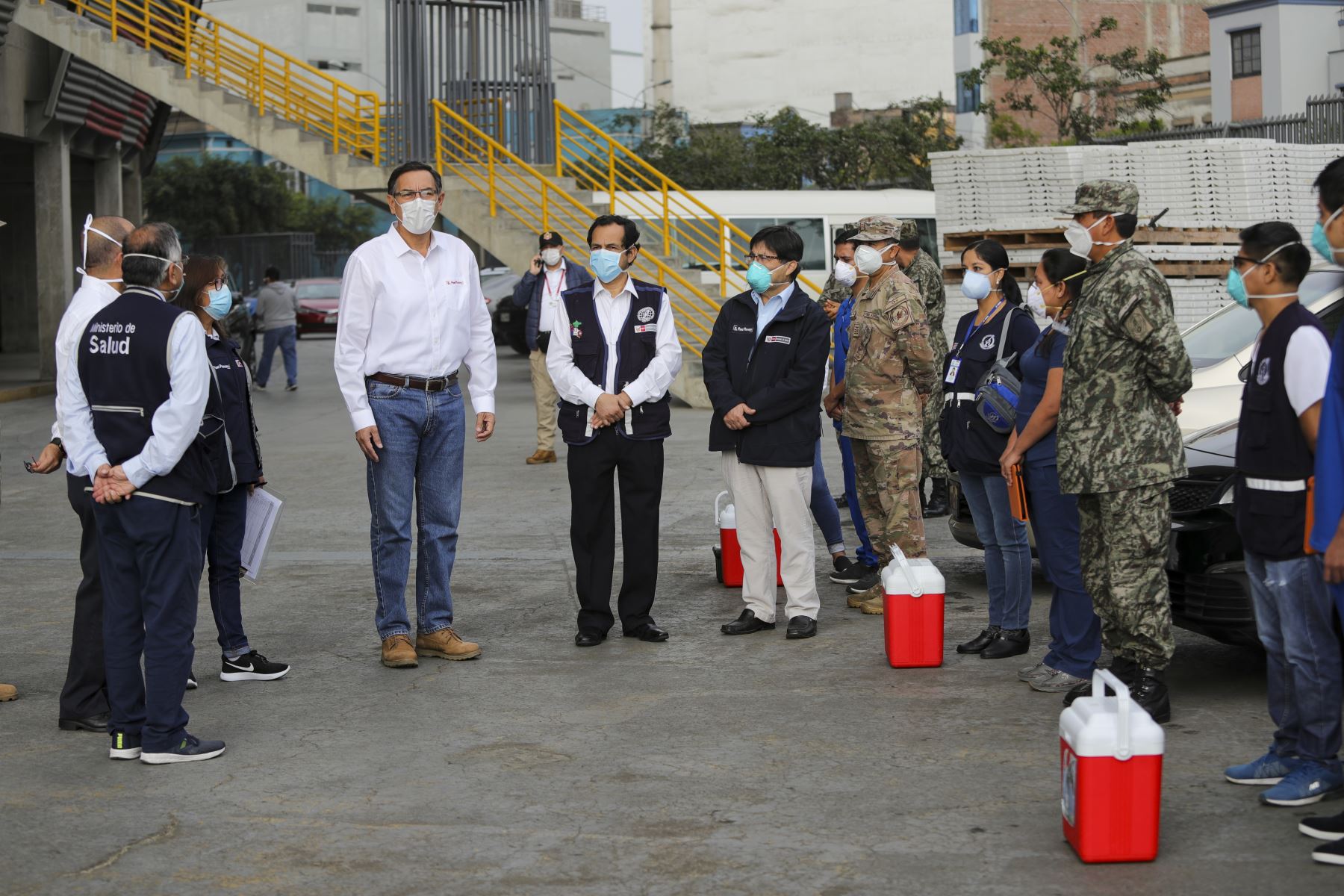 Presidente Martín Vizcarra supervisa central de Respuesta Rápidas para la detección del coronavirus en Estadio Nacional. Foto: ANDINA/Prensa Presidencia