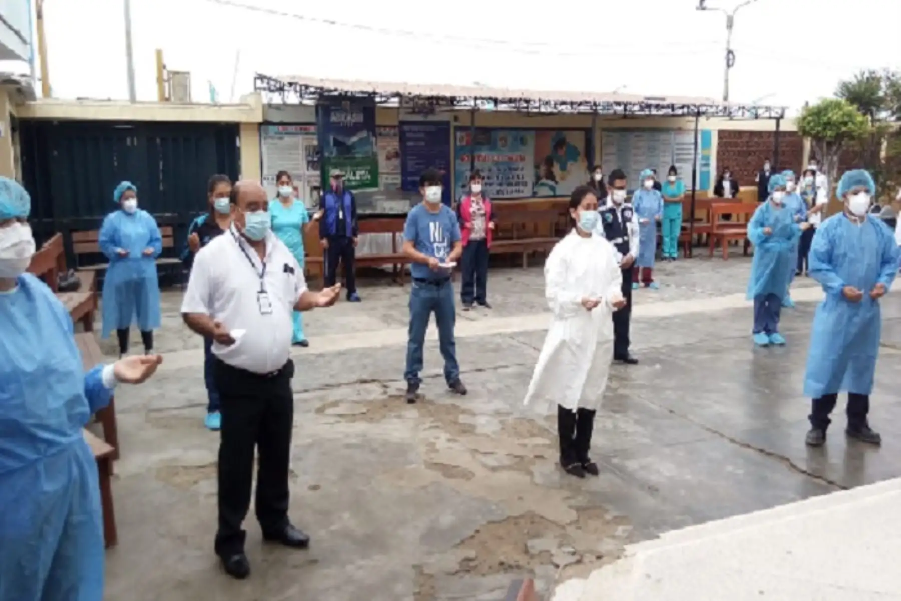 Coronavirus: personal de hospital La Caleta ora por trabajadores contagiados