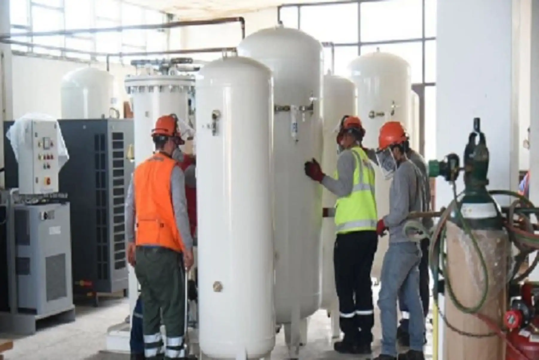 Las tres plantas de oxigeno son de fabricación francesa Novair Oxyplus, una de las más importantes del mercado internacional.  Sumando la planta de Tocache, la región San Martín contará con 5 plantas de oxígeno, logrando así ser la región líder de equipos biomédicos recientemente adquiridos.