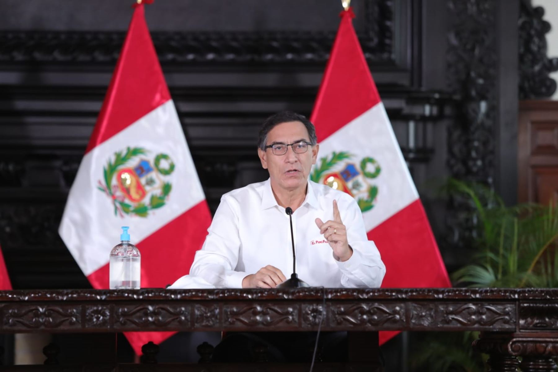 Peruvian President Martin Vizcarra addresses media outlets from the Government Palace in Lima. Photo: ANDINA/Presidency of the Republic