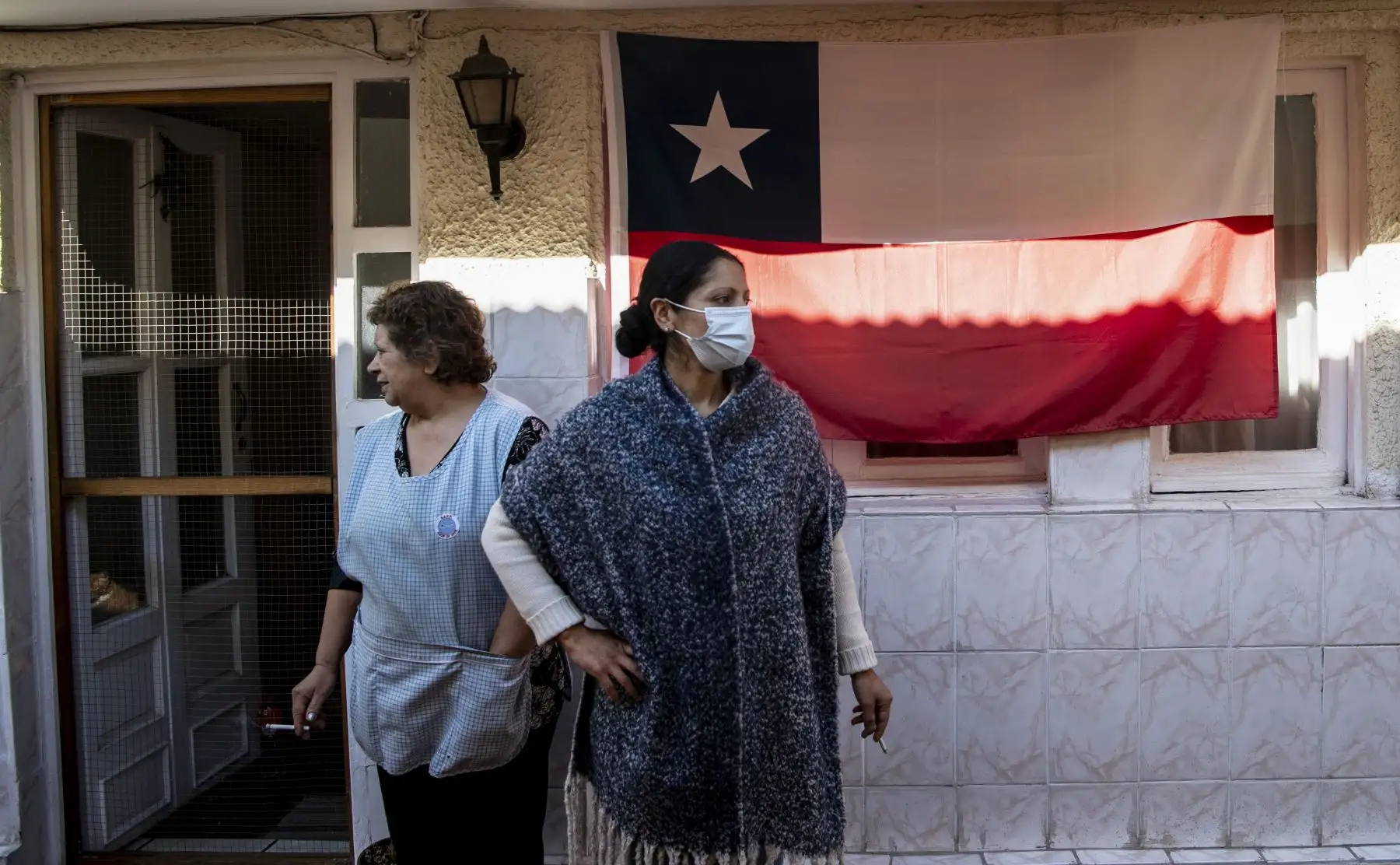 Chile registró este lunes una nueva cifra récord de cantidad de contagios del nuevo coronavirus (covid-19), llegando a 4.895 casos contabilizados en las últimas 24 horas. Foto: AFP