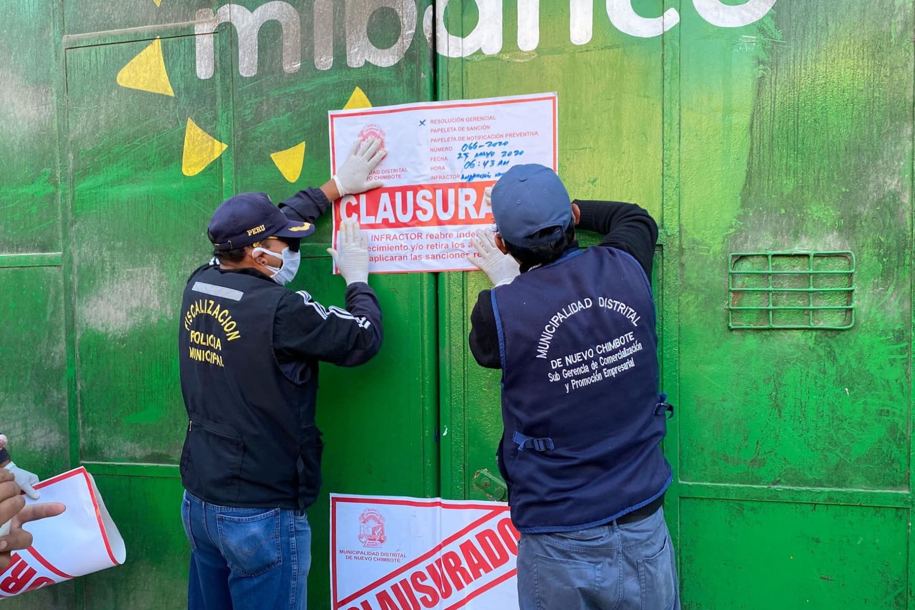 El mercado Buenos Aires de Nuevo Chimbote (Áncash) fue cerrado por siete días tras detectar 18 casos positivos de covid-19 Foto: Cortesía Gonzalo Horna