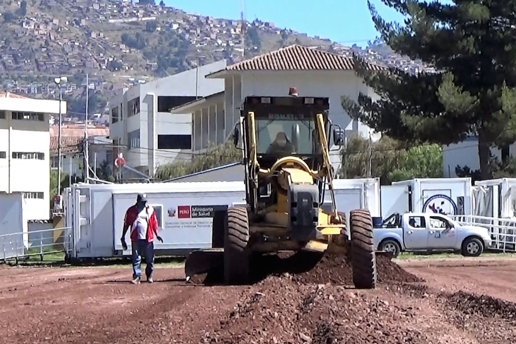 Avanzan los trabajos para la instalación de un nuevo hospital modular en el Cusco para hacer frente al covid-19.