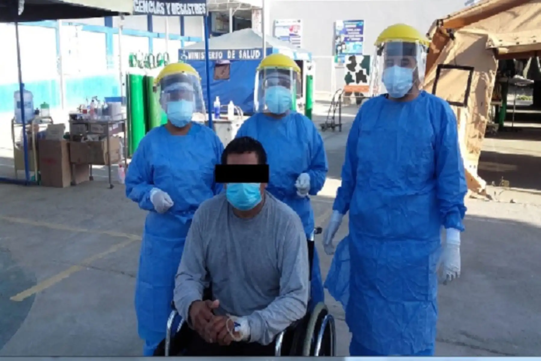 A pesar de no contar con la Unidad de Cuidados Intensivos (UCI), dicho  nosocomio chimbotano hospitaliza en un ambiente diferenciado a los pacientes   graves que requieren tratamiento con oxígeno. Si la enfermedad se complica, los enfermos son trasladados al hospital regional Eleazar Guzmán Barrón de Nuevo Chimbote.