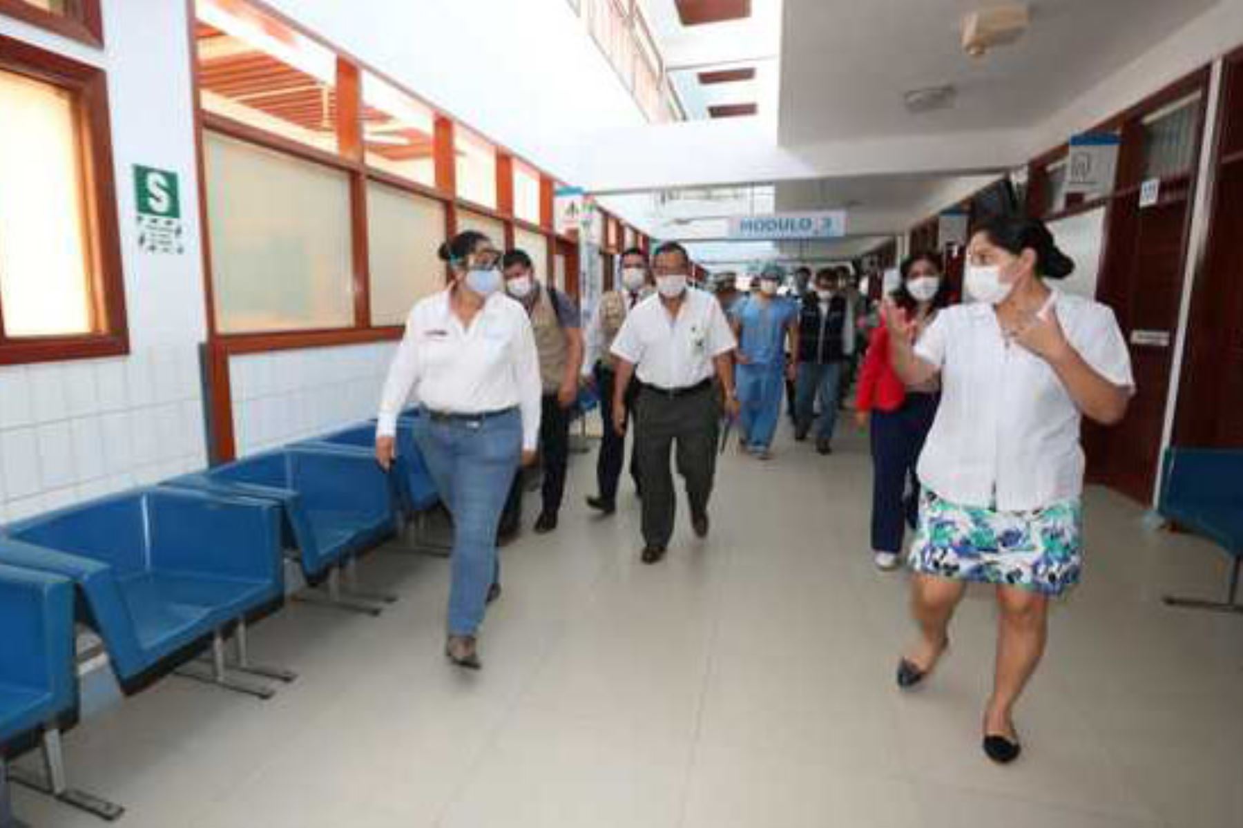 La ministra del Ambiente, Fabiola Muñoz, supervisó hospitales de la región Madre de Dios, en la selva sur peruana. Foto: ANDINA/Difusión