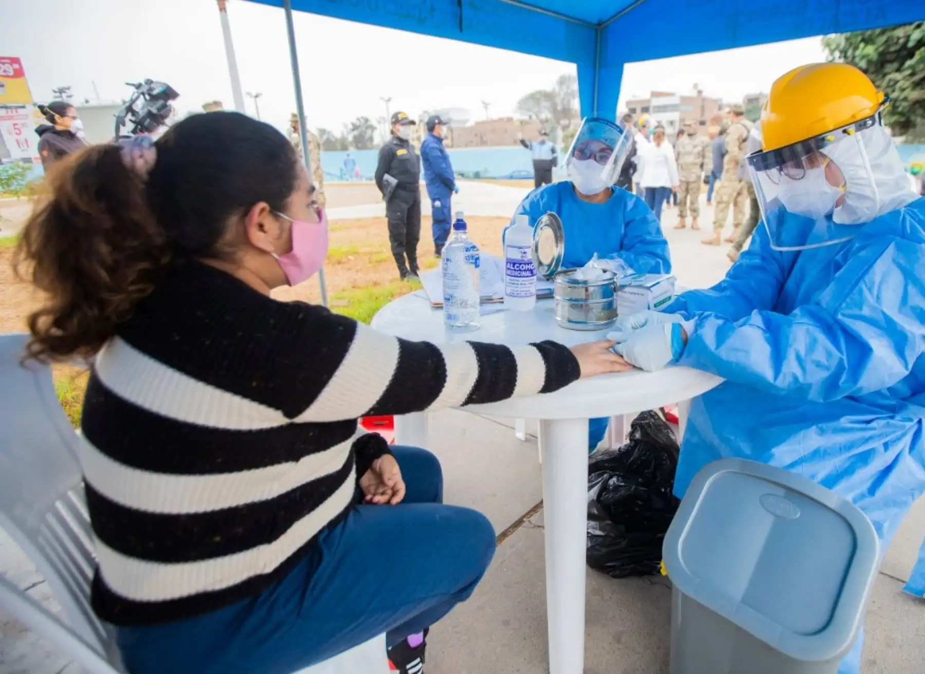 Gobierno Regional del Callao realiza despistaje en paradero de Carmen de La Legua y de un total de 150 muestras, 41 dieron positivo.