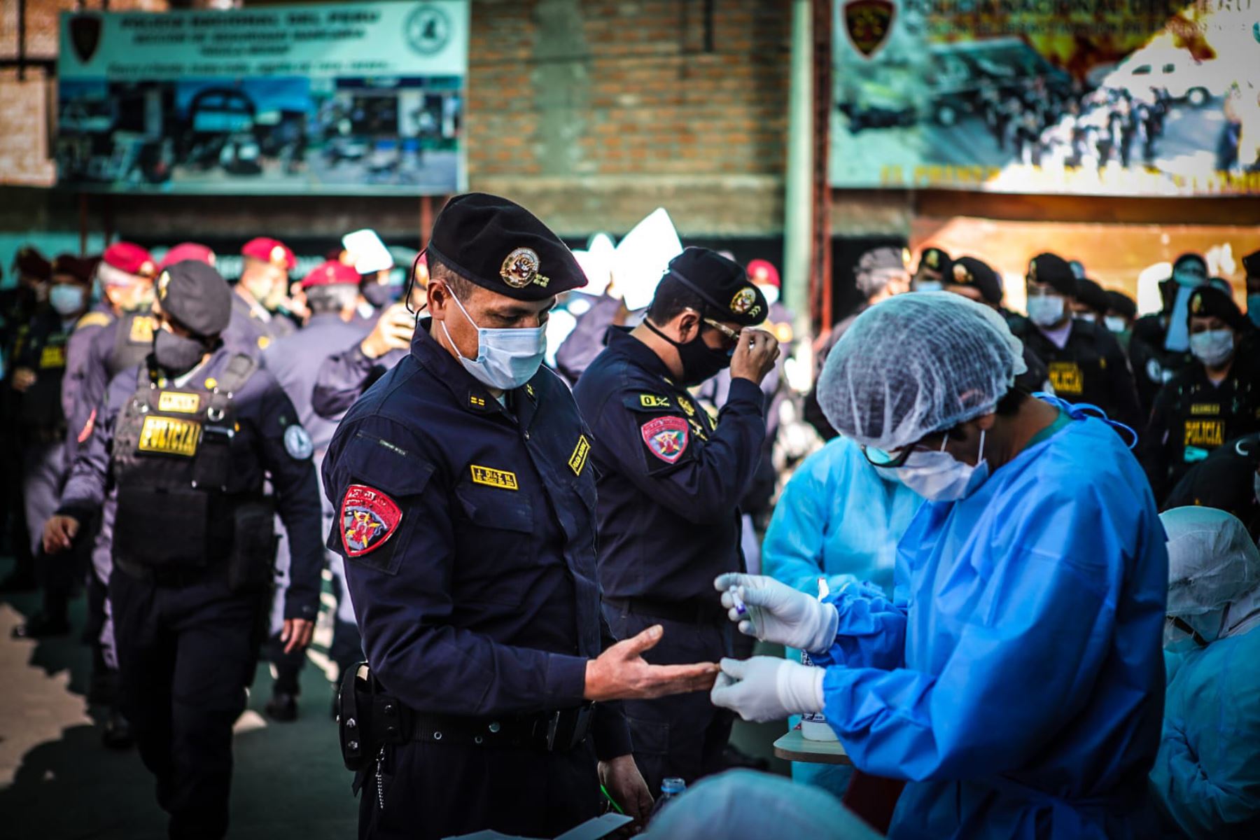 El Gobierno Regional de Arequipa desarrolló campaña de descarte de covid-19 y detectó a seis policías contagiados. Foto: ANDINA/Difusión