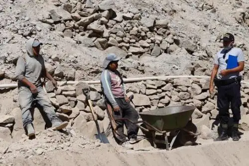 Especialistas del Ministerio de Cultura visitaron hoy el sitio arqueológico de Chamallanca, en la provincia limeña de Huarochirí, para verificar la afectación denunciada. Foto: ANDINA/Difusión