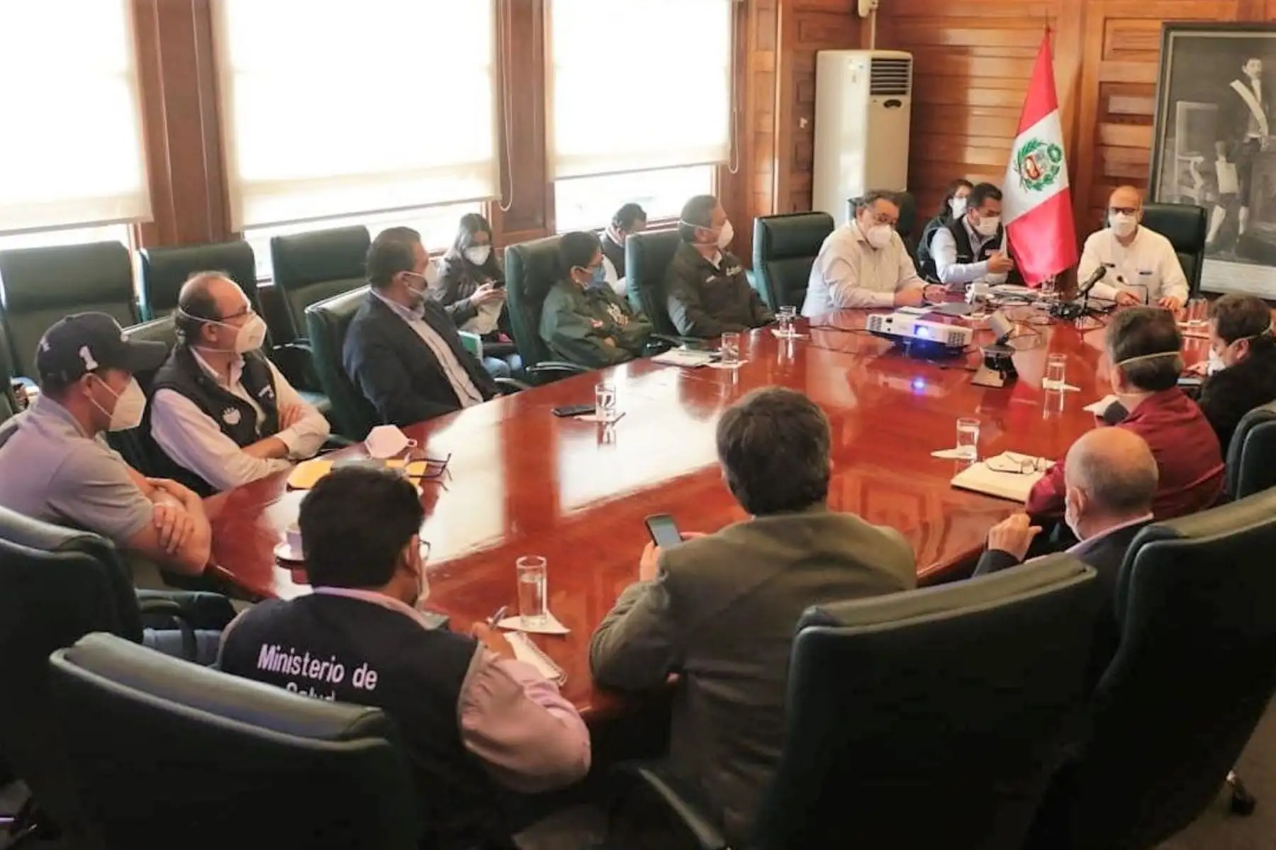 Ministro de Salud, Víctor Zamora, se reunió con alcaldes y representantes de la Mancoumunidad de Lima Centro.