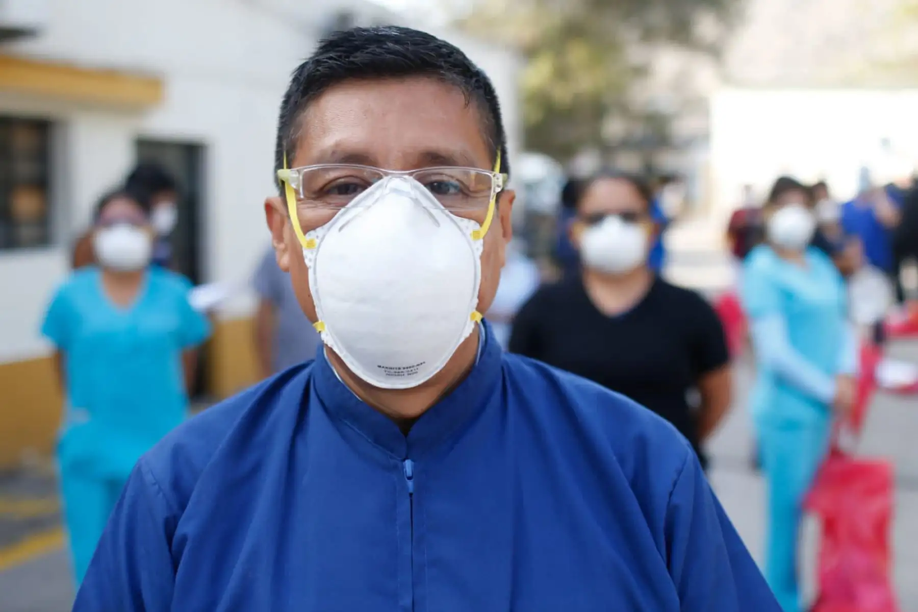 Ministro de Salud, Víctor Zamora, inspecciona Centro de Comando COVID-19 de la DIRIS Lima Este. El centro de control permitirá  incrementar los servicios de atención primaria a vecinos con equipos de respuesta rápida y seguimiento médico telefónico. Foto: ANDINA/Minsa