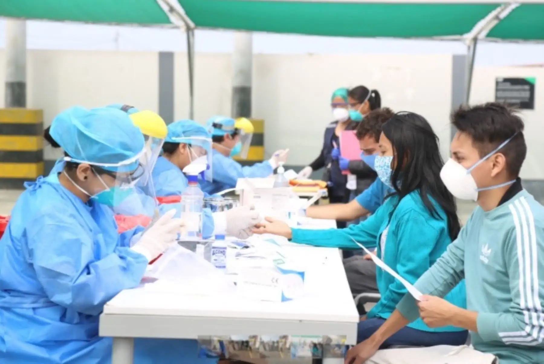 La Libertad es la región que ha aplicado más pruebas rápidas para covid-19 en el norte del país, y a su vez es la que menos casos positivos ha registrado por cada 100,000 habitantes durante la pandemia, informó hoy el gobernador regional Manuel Llempén Coronel.