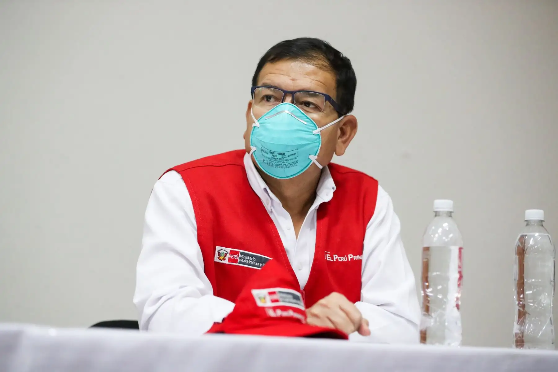 El titular de la PCM, Vicente Zeballos, acompañado del ministro de Vivienda, Rodolfo Yáñez y la viceministra de Salud Pública de EsSalud, inspeccionan los trabajos en el Hospital Cayetano Heredia, que ampliará su capacidad hospitalaria con 170 camas más para la población de Piura. Foto: ANDINA/PCM