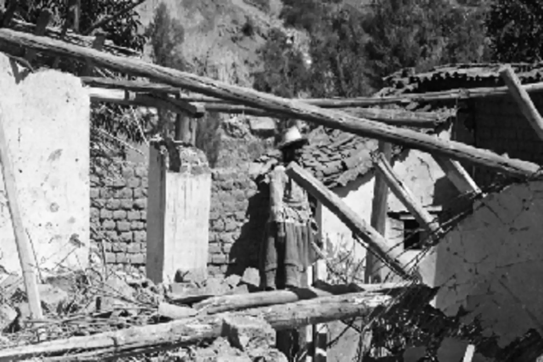 “Hace 50 años cuando ocurrió este evento catastrófico, las personas de Yungay fueron sorprendidas por estos peligros naturales de manera repentina. Ellos no estaban preparados y no contaban con información, otro elemento importante que nos brinda la investigación científica y que es valiosa para la toma de decisiones”, sostuvo la titular del Minam, Fabiola Muñoz.