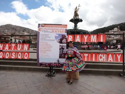Conoce a Inés Quispe, "Qorich’aska", docente cusqueña que enseña quechua de manera virtual y es sensación en redes sociales. Foto: Facebook/Vive el quechua