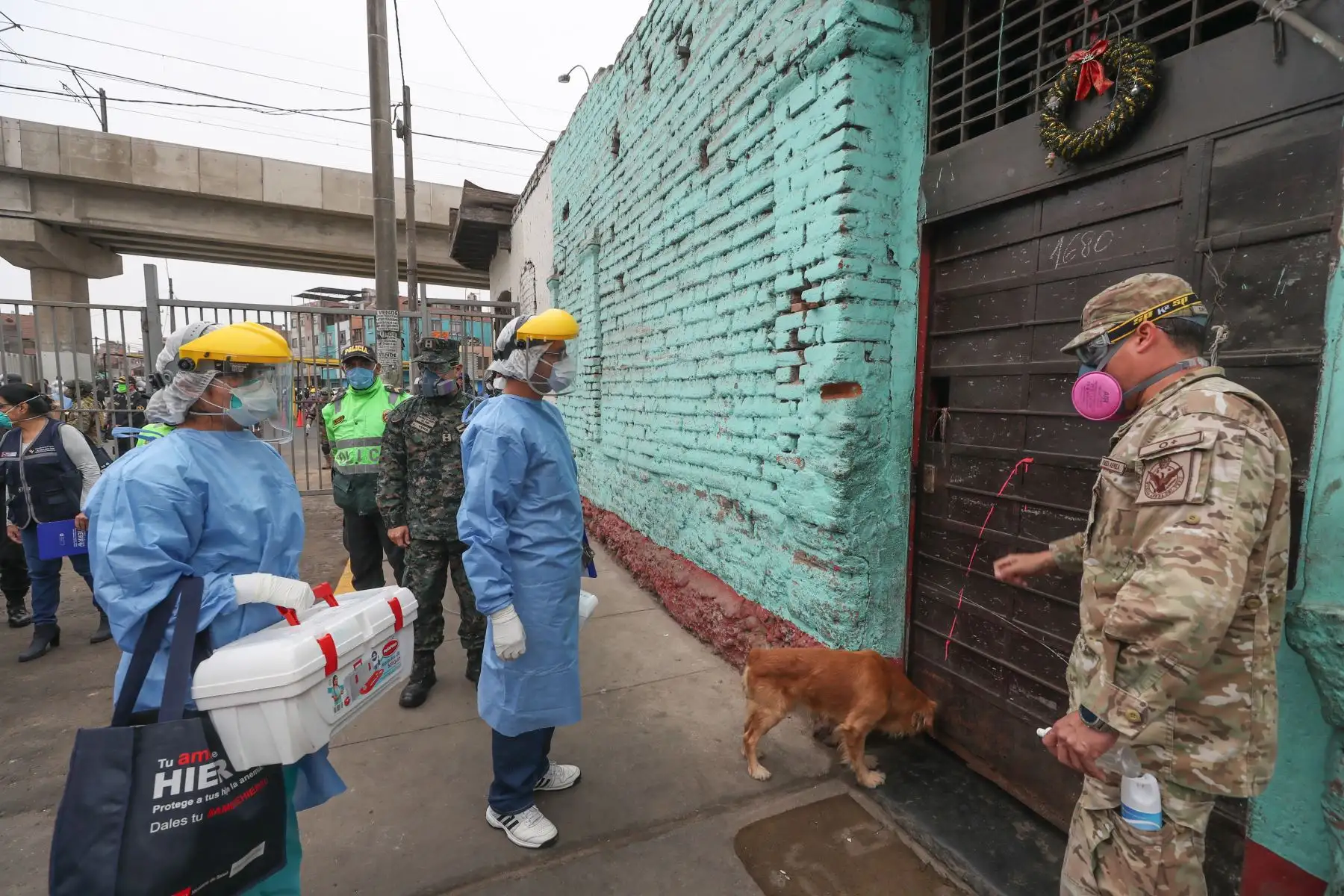 Ministro de Defensa, Walter Martos Ruiz, supervisó inicio de operación piloto Tayta de Te Cuido Perú para brindar atención a  población vulnerable frente a covid-19. Foto: Mindef
