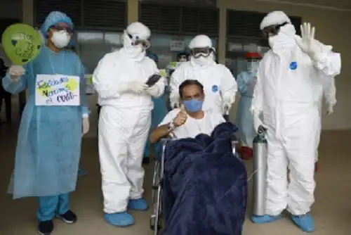 Lucio Mendoza Ruiz (49) se convirtió en el primer paciente covid-19 de la región San Martín en abandonar una UCI con vida.