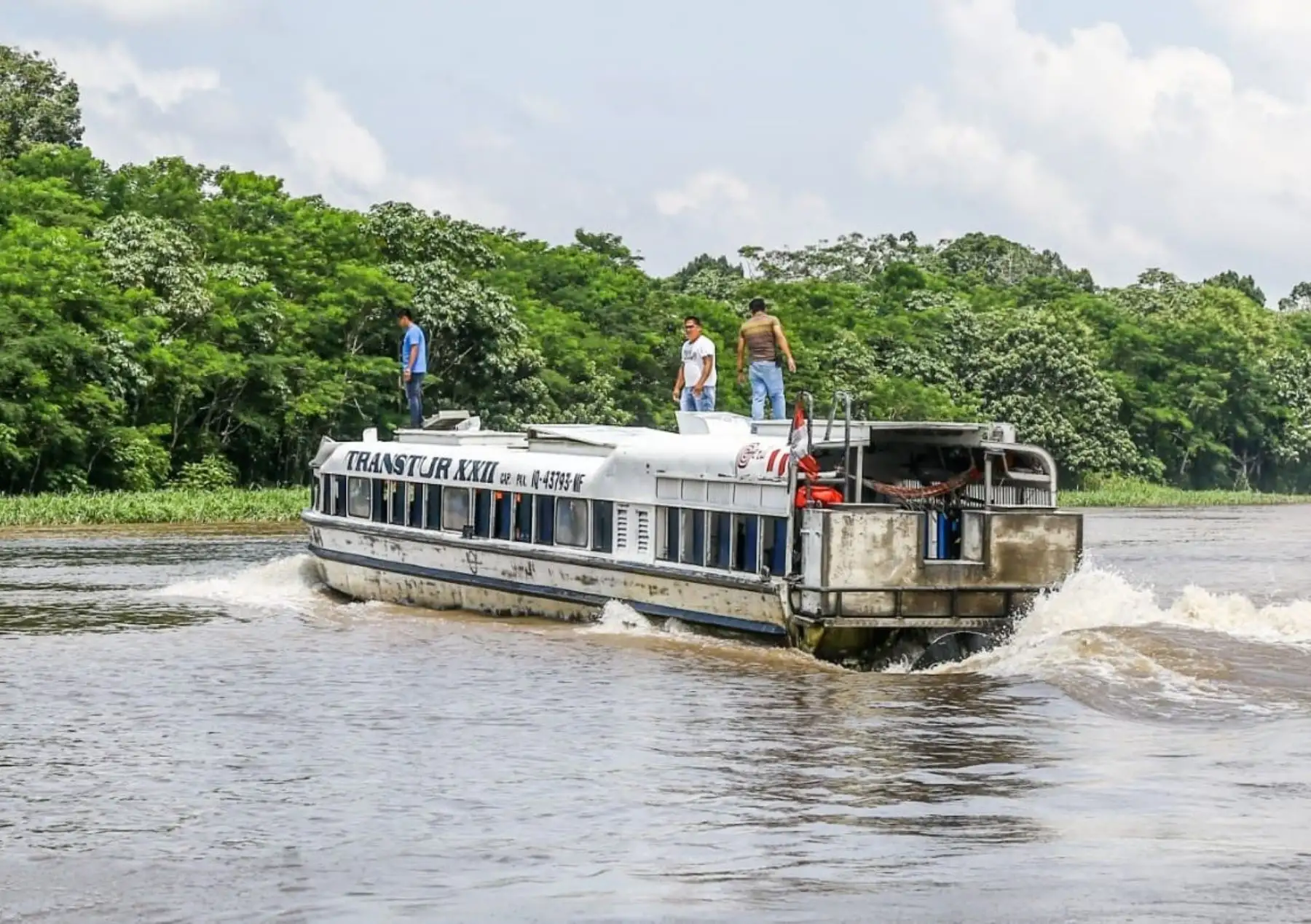 El MTC capacita a las autoridades regionales y locales sobre los protocolos sanitarios que se deben cumplir en los servicios de transporte fluvial para evitar la propagación del coronavirus.