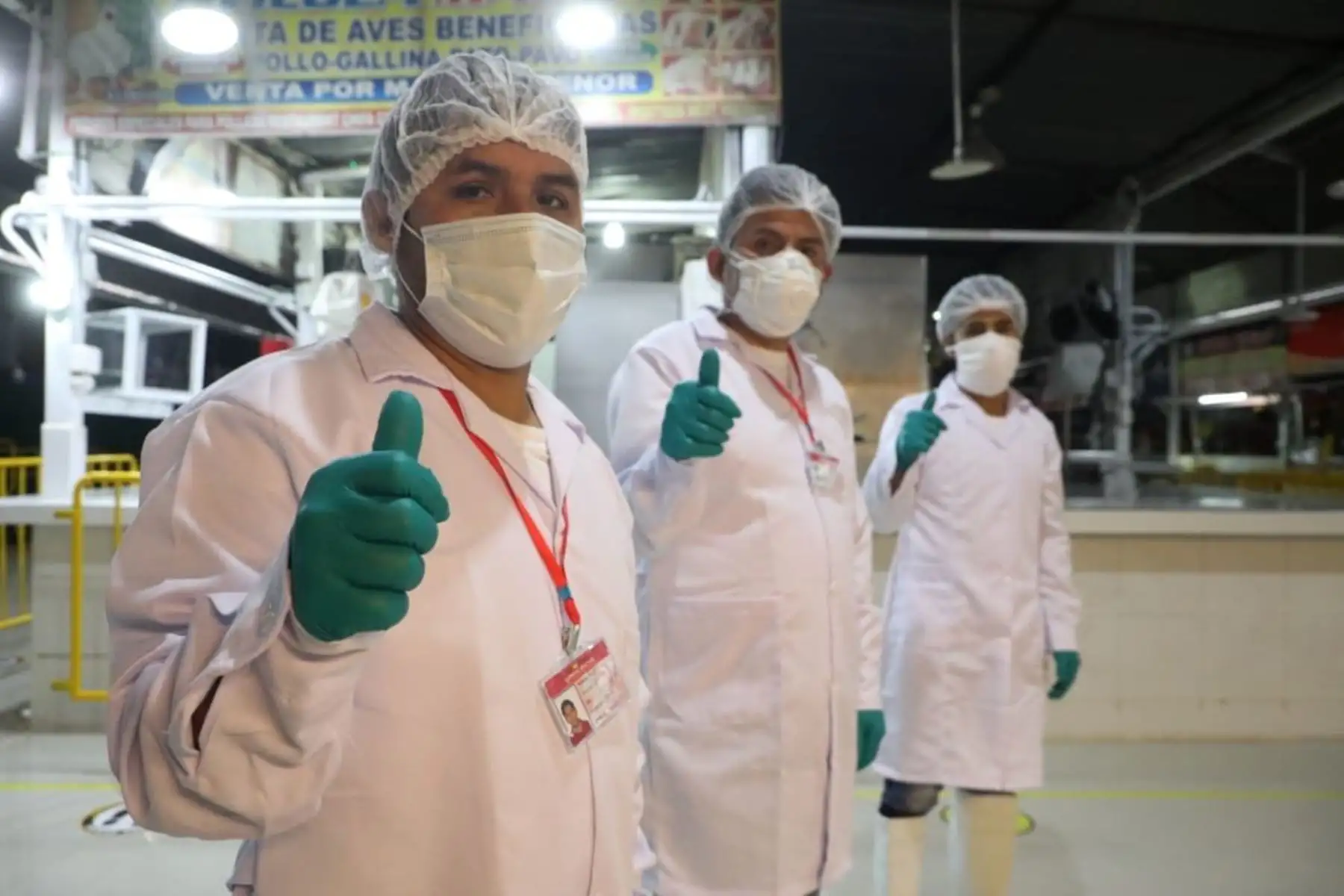 Produce anuncia la reapertura del mercado San Pedro de Unicachi que concentra a más de 100 comerciantes cumpliendo con las disposiciones de orden, limpieza, seguridad y salubridad, para evitar al coronavirus.
Foto:PRODUCE