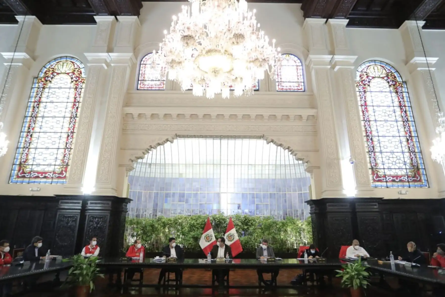 El presidente Martin Vizcarra y el titular de la PCM, Vicente Zeballos, encabezaron una nueva sesión del Consejo de Ministros, donde se evaluaron las medidas adoptadas y acciones del Ejecutivo en el marco del Estado de Emergencia por el covid-19. Foto: ANDINA/ Prensa Presidencia