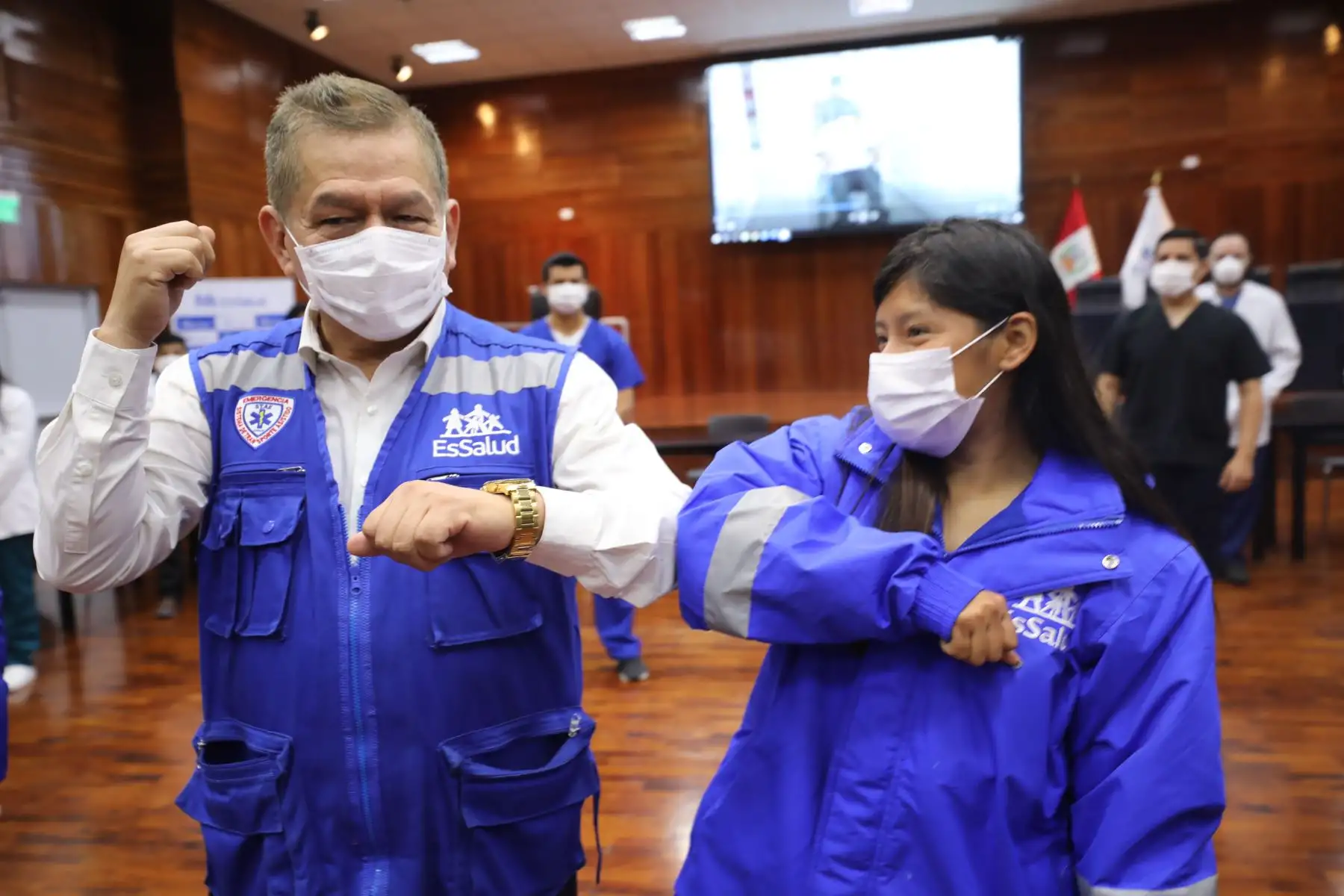 Una nueva generación de jóvenes profesionales de la salud entre médicos, enfermeras y tecnólogos dispuesta a prestar servicios en las diferentes áreas COVID-19 a nivel nacional, se suma al Seguro Social de Salud para formar parte de la primera línea para hacer frente al nuevo coronavirus. Foto: ANDINA/EsSalud